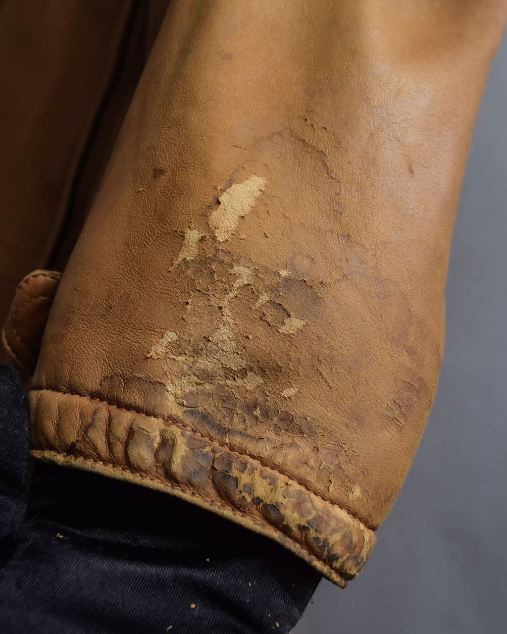 "LOEWE" 80-90's Vintage texture leather zip hoodie