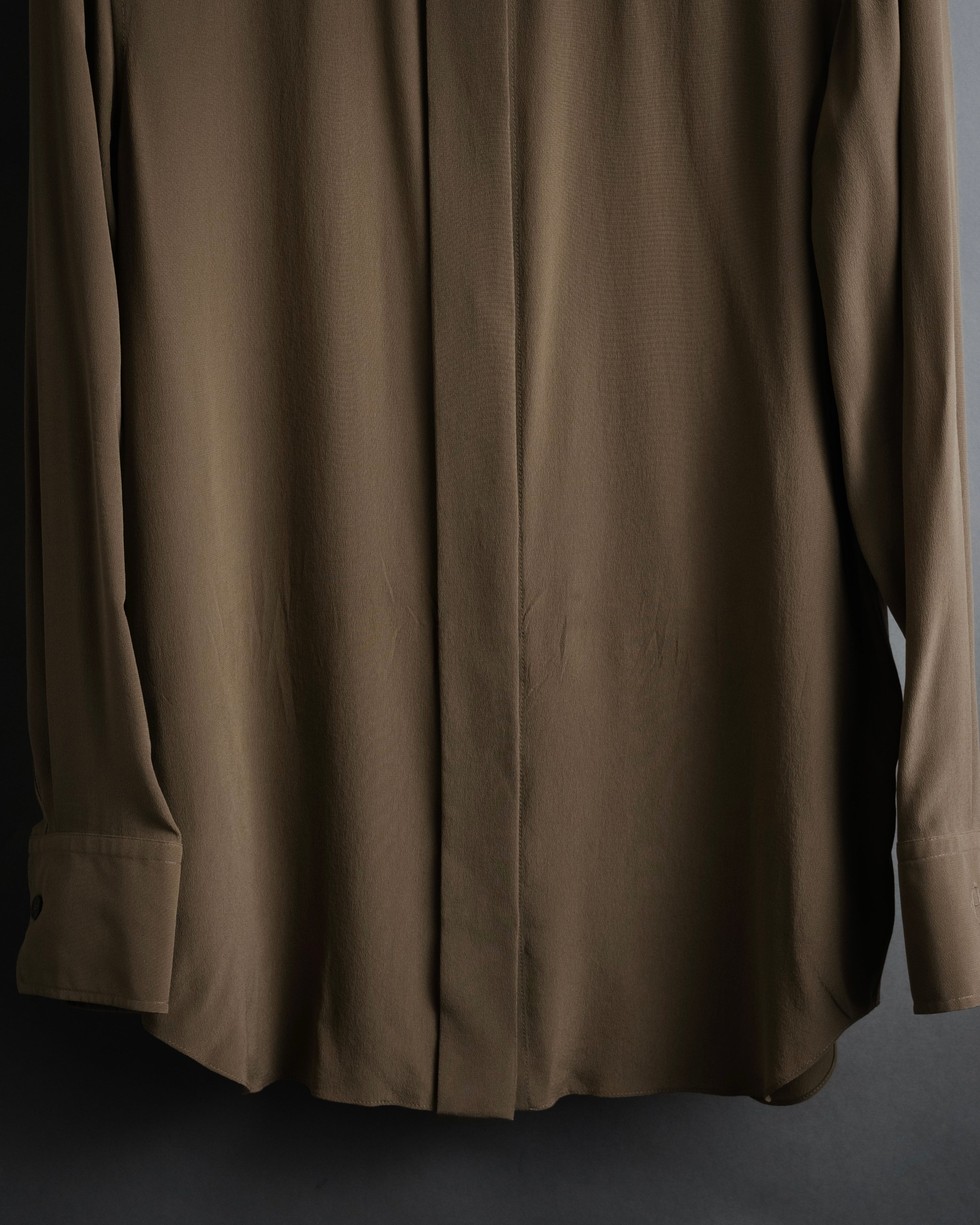 “HERMES” 2018-2024 Minimal band collar silk shirt