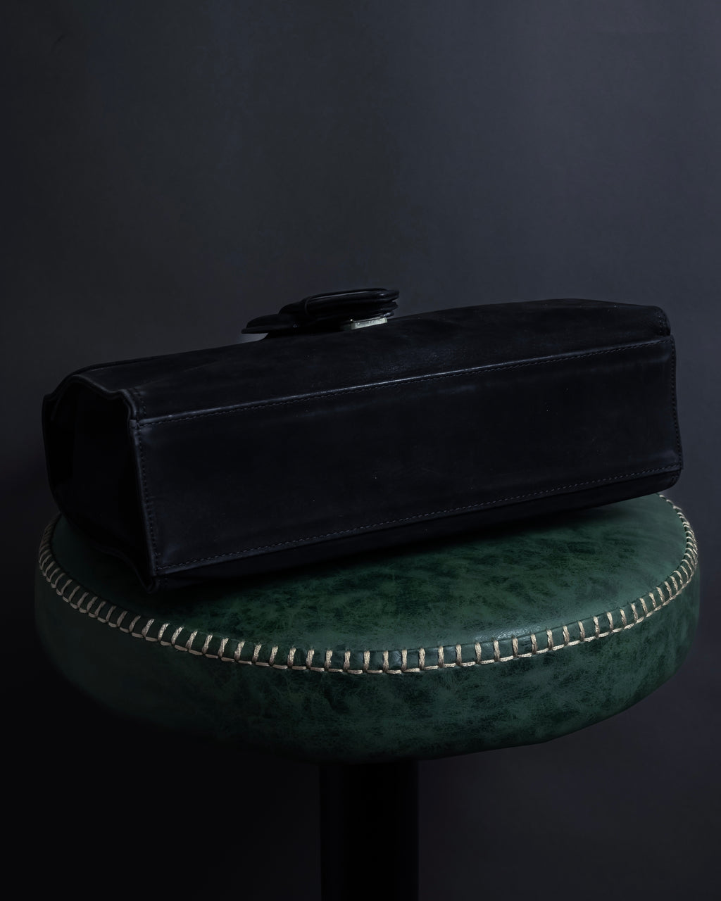 "JEAN PAUL GAULTIER" Front clasp design suede leather hand bag