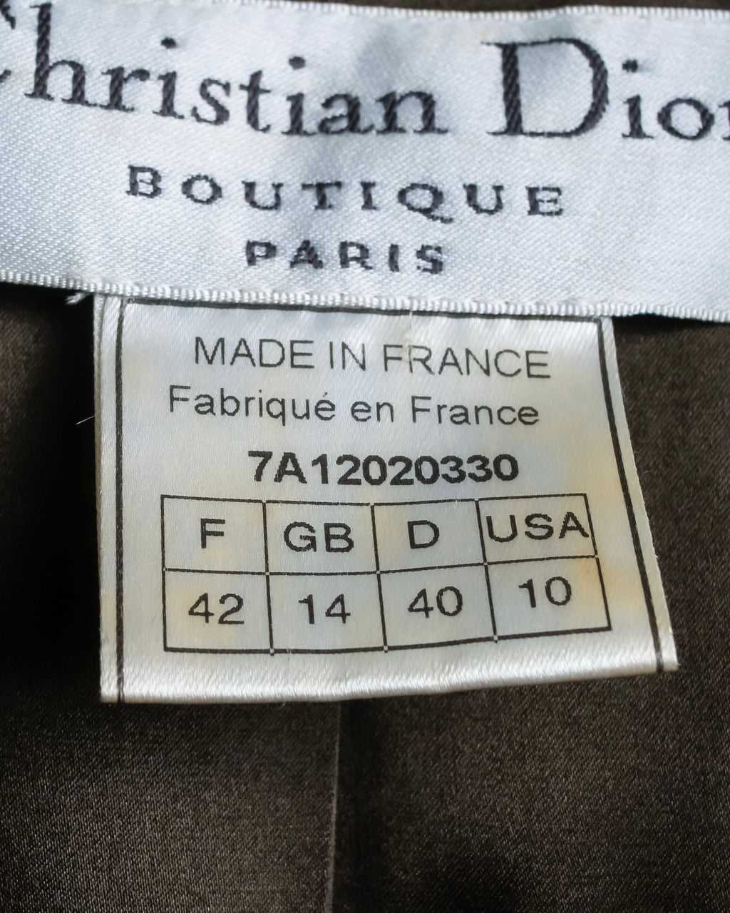 "Christian Dior Boutique Paris" Beautiful waist-shape shawl collar long coat