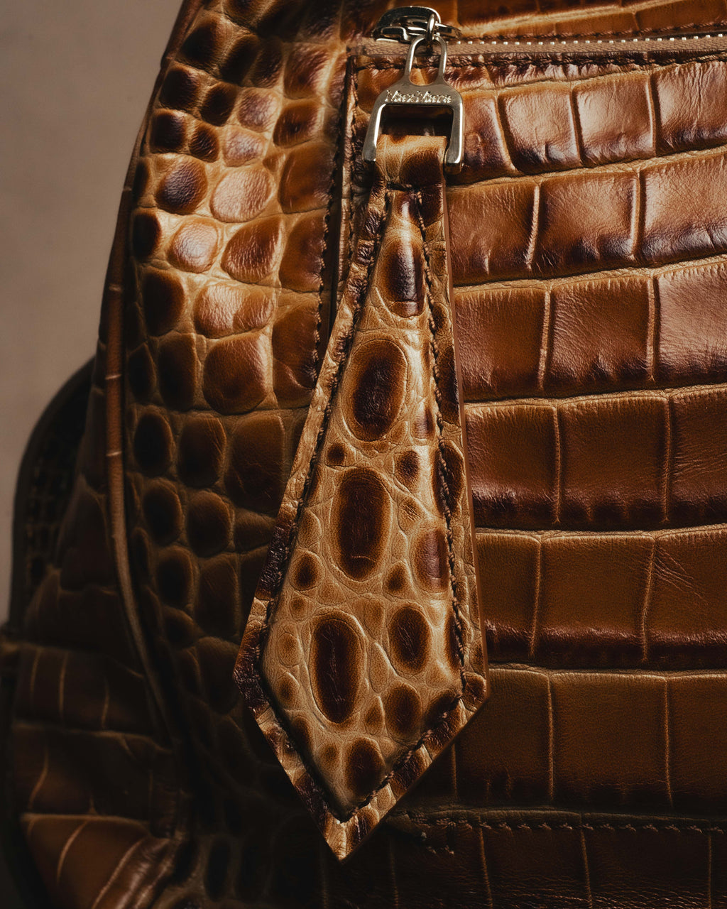 “Max Mara” 00’s-20’s crocodile-embossed 2way backpack