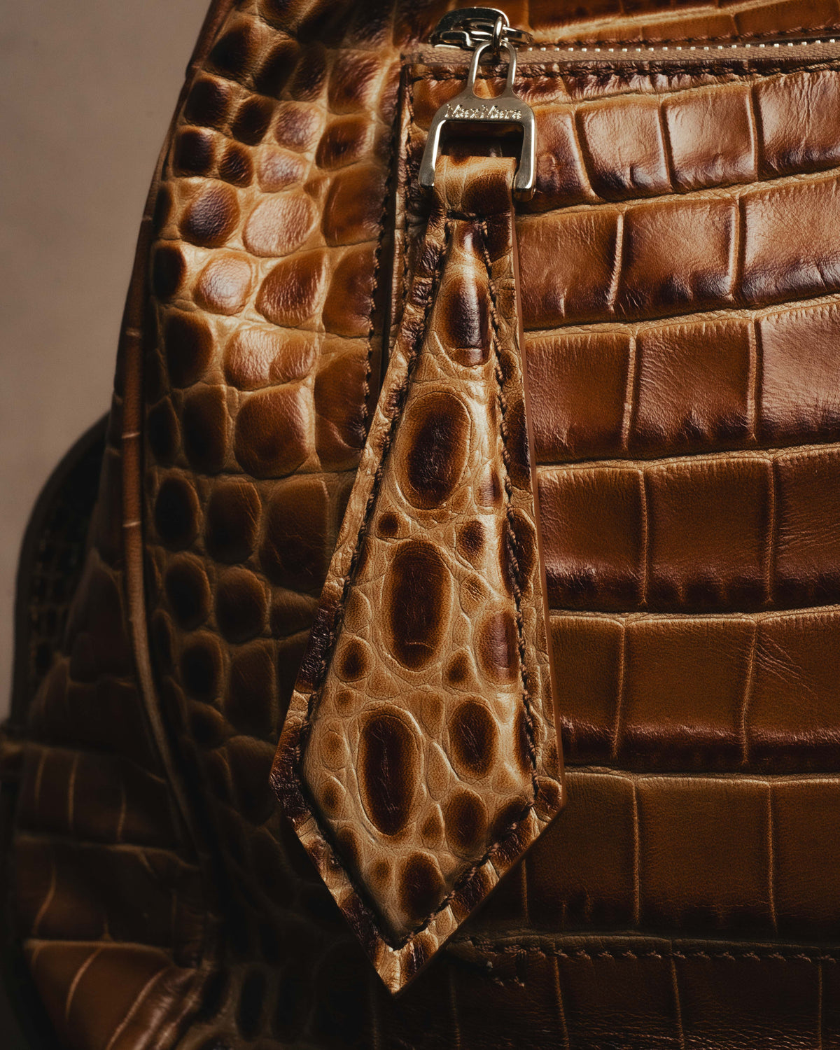 “Max Mara” 00’s-20’s crocodile-embossed 2way backpack