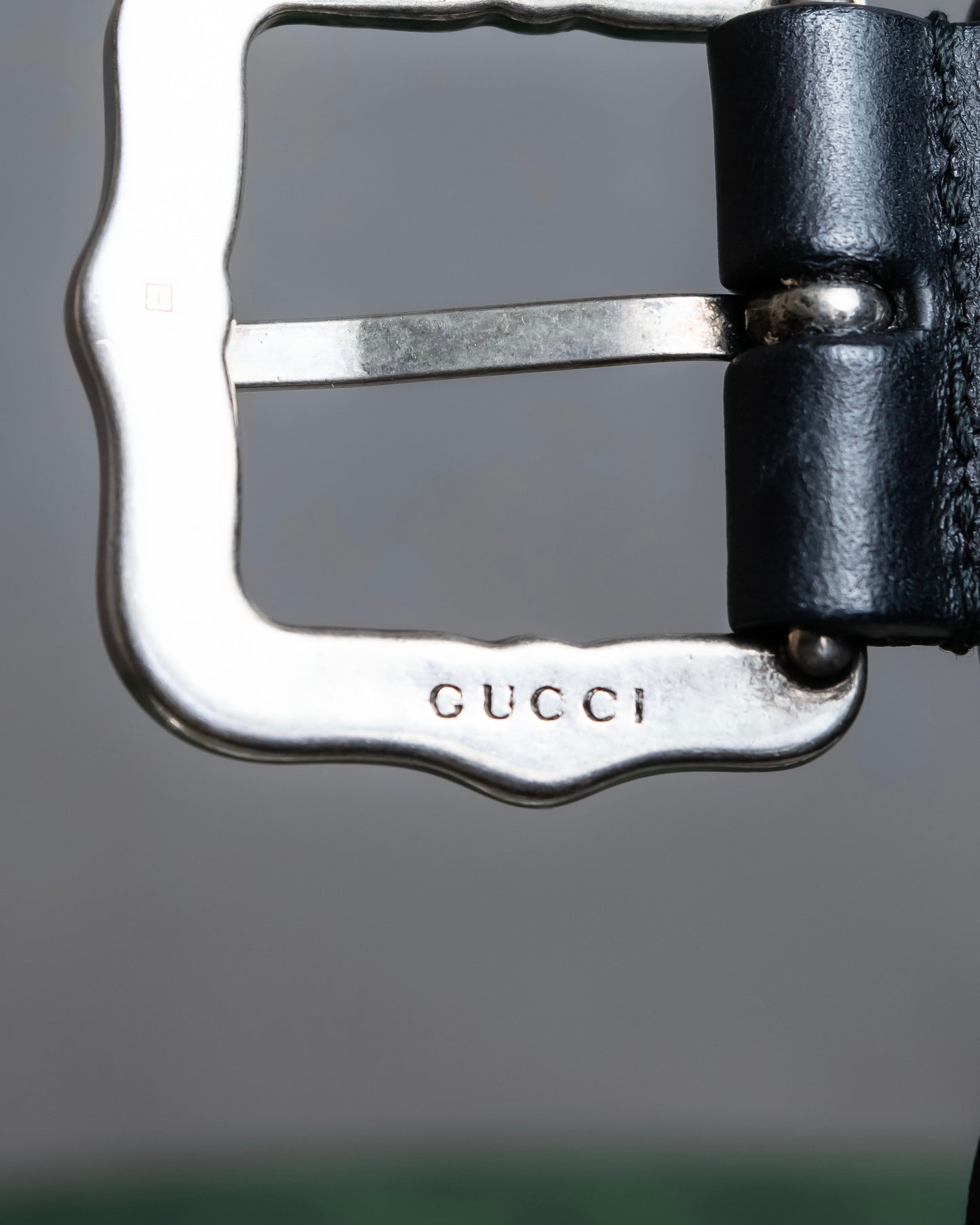 "GUCCI" Cat head motif stud design leather bracelet