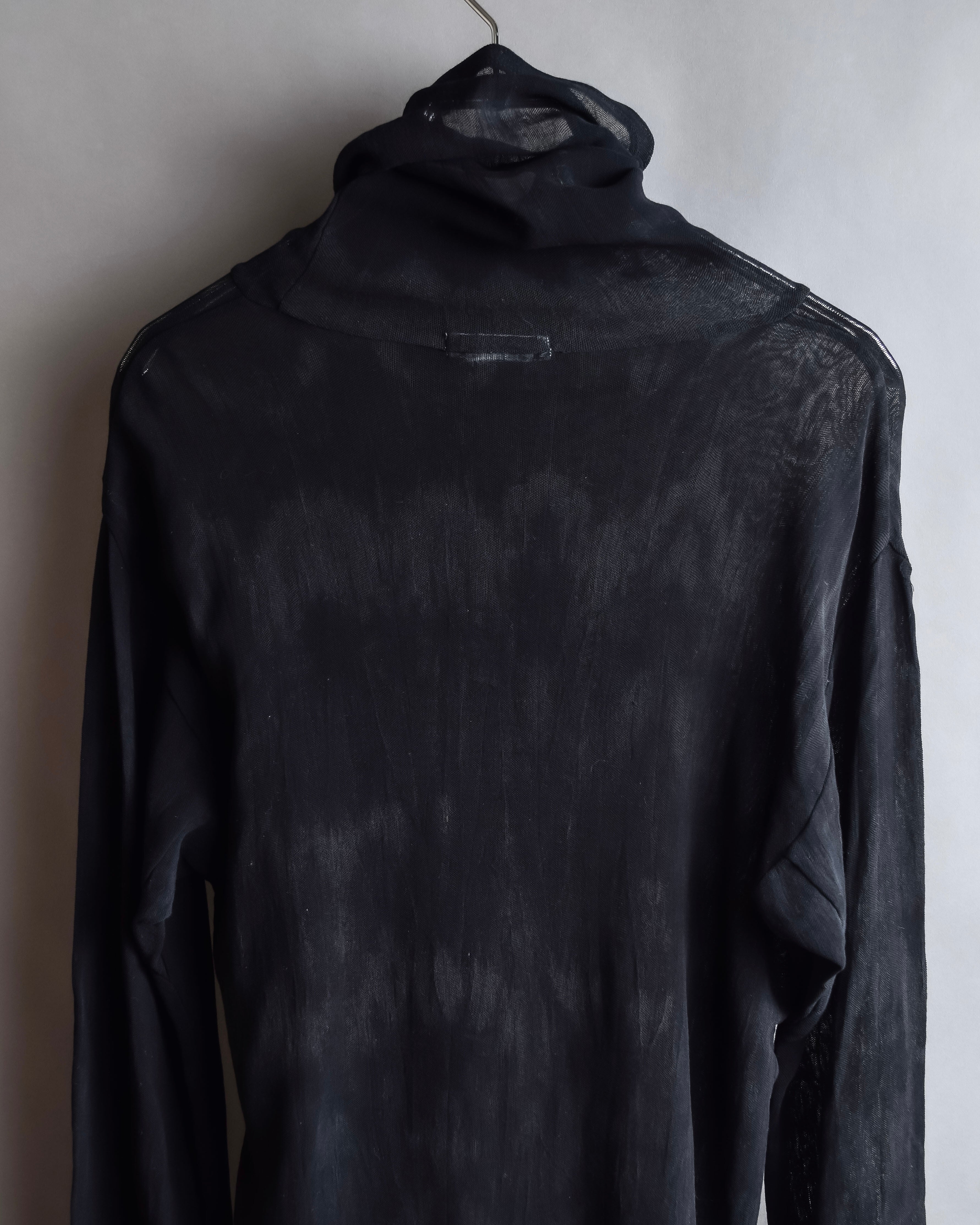 "ISSEY MIYAKE" Layered design high neck delicate knit