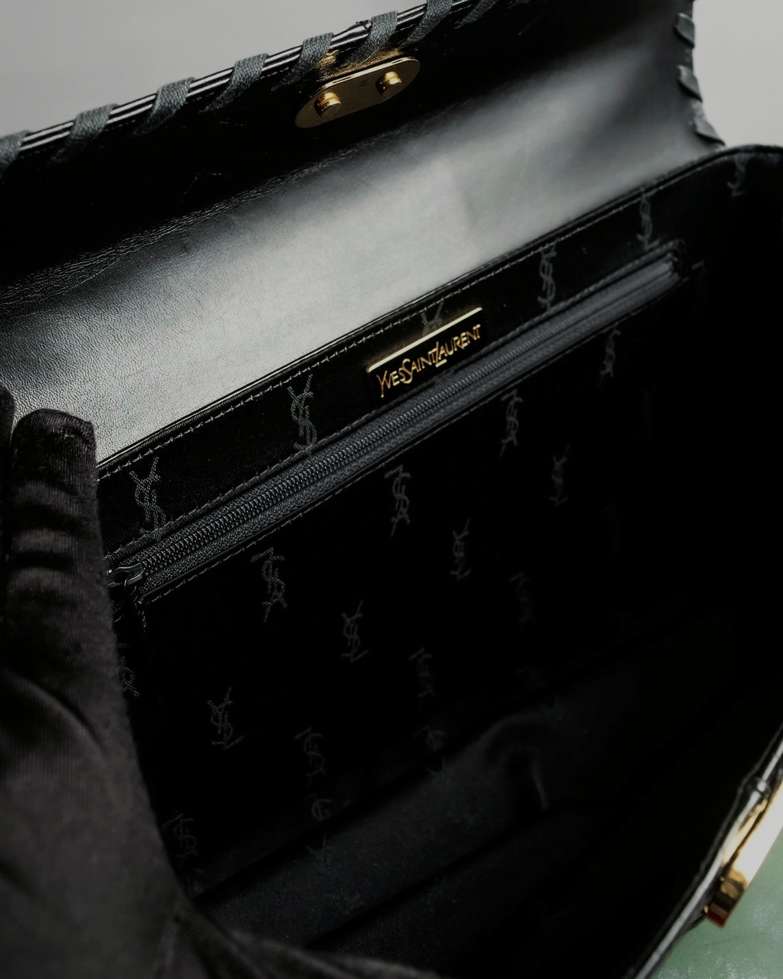 "YVES SAINT LAURENT" Whip stitch design crocodile foil stamped leather hand bag