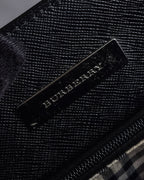 "BURBERRY" Trapezoidal embossed leather one-handle bag
