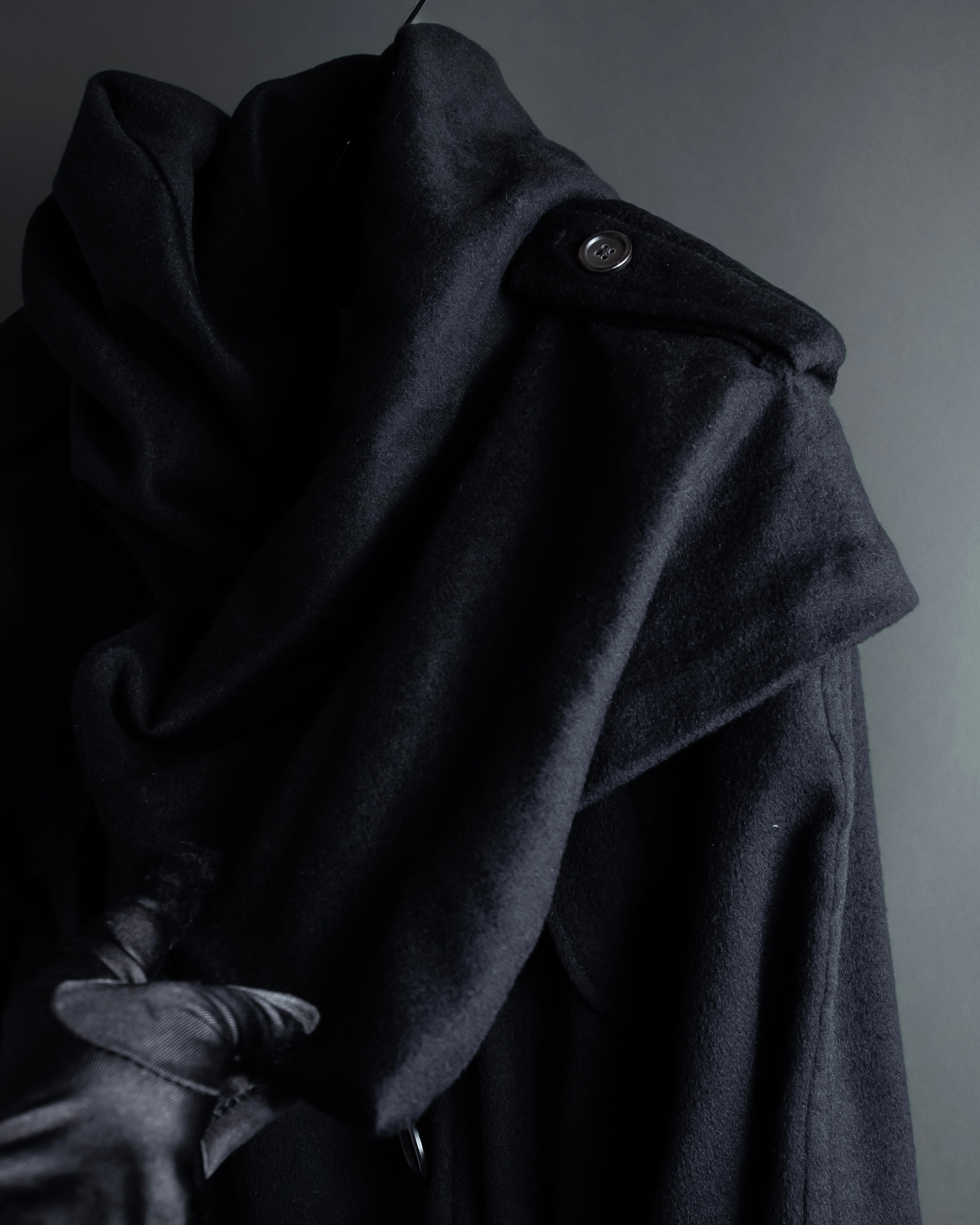 "TORUICHOU" Muffler-style collar military detail coat