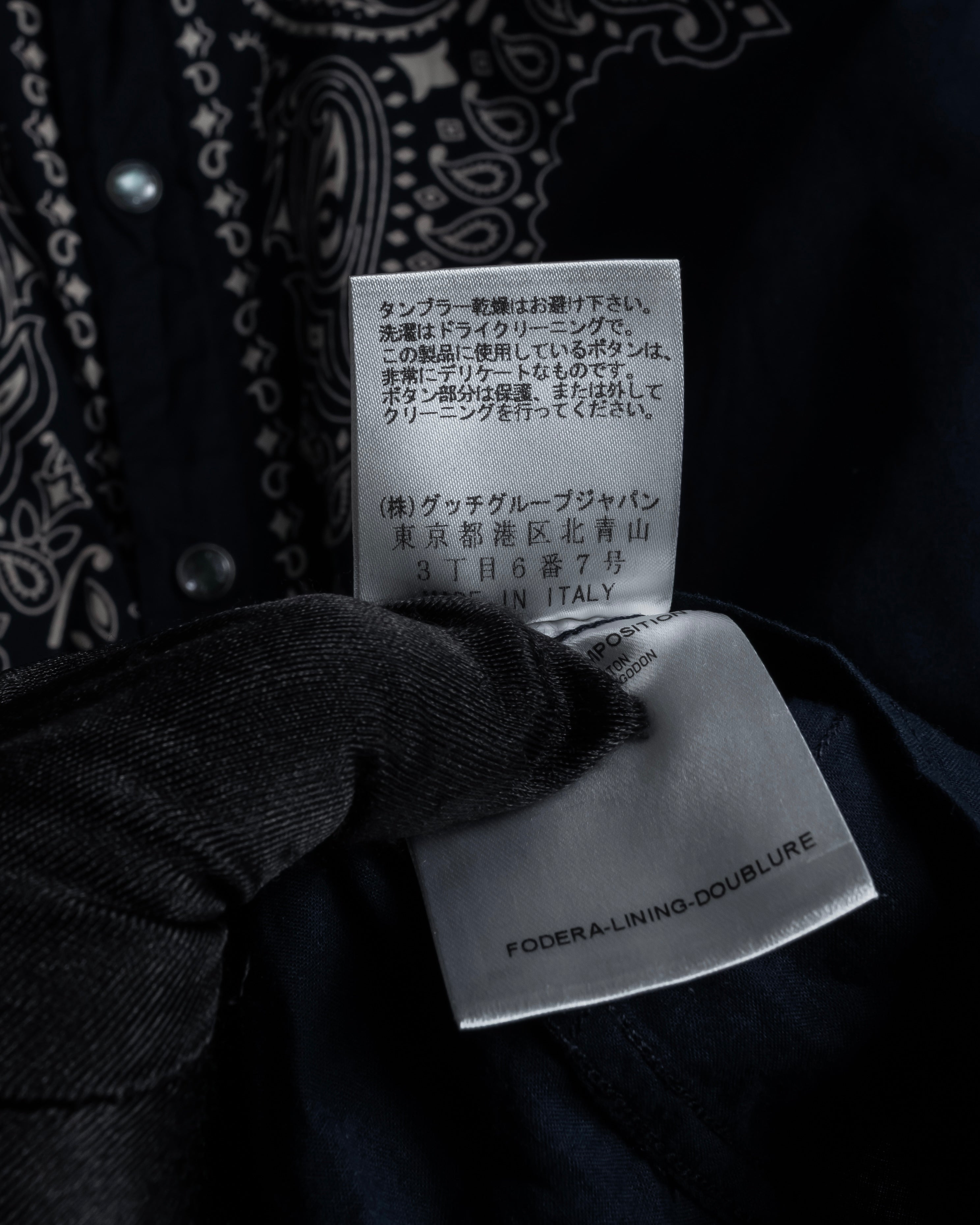 “GUCCI” 2011-12 Bandana panel print shirt