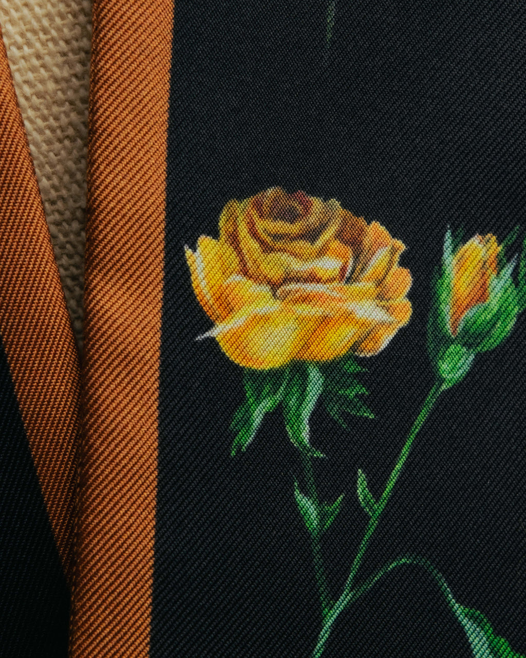 "PRADA" 2020's Floral silk skinny scarf