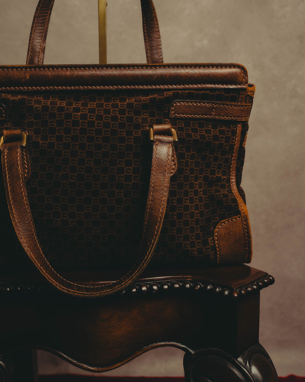 -SPECIAL- "GUCCI" 70's Micro GG suede turn-lock handbag