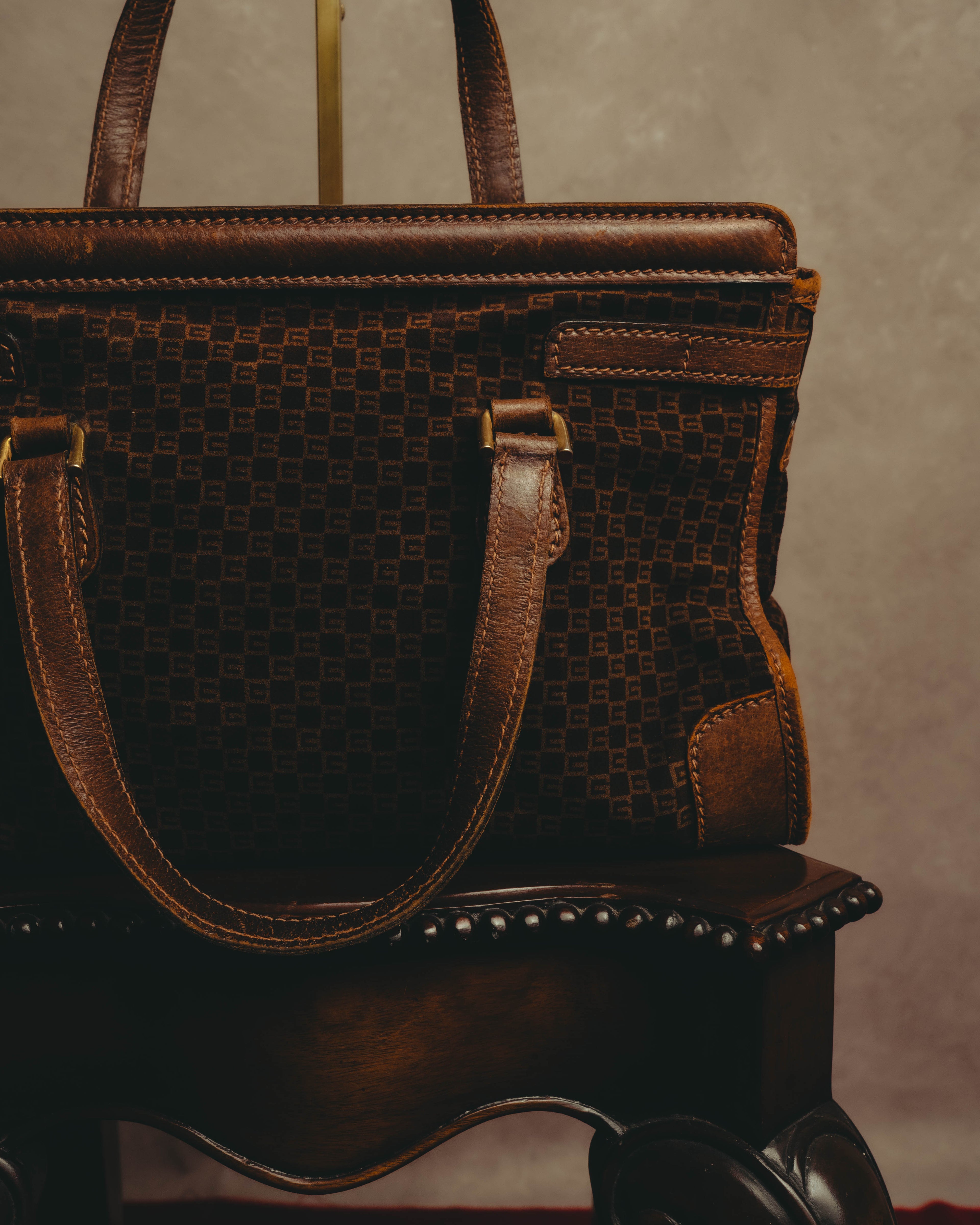 -SPECIAL- "GUCCI" 70's Micro GG suede turn-lock handbag