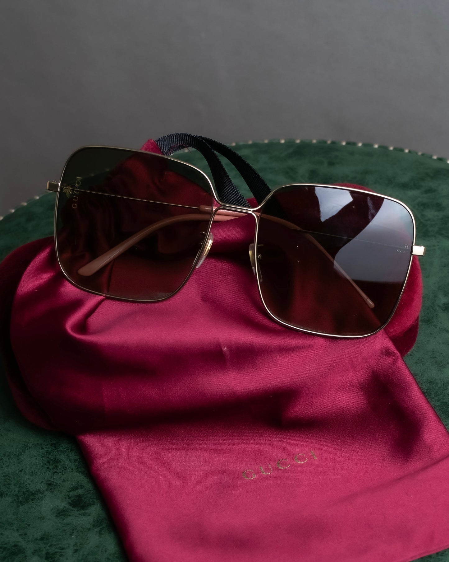 "GUCCI" Gold frame square frame sunglasses