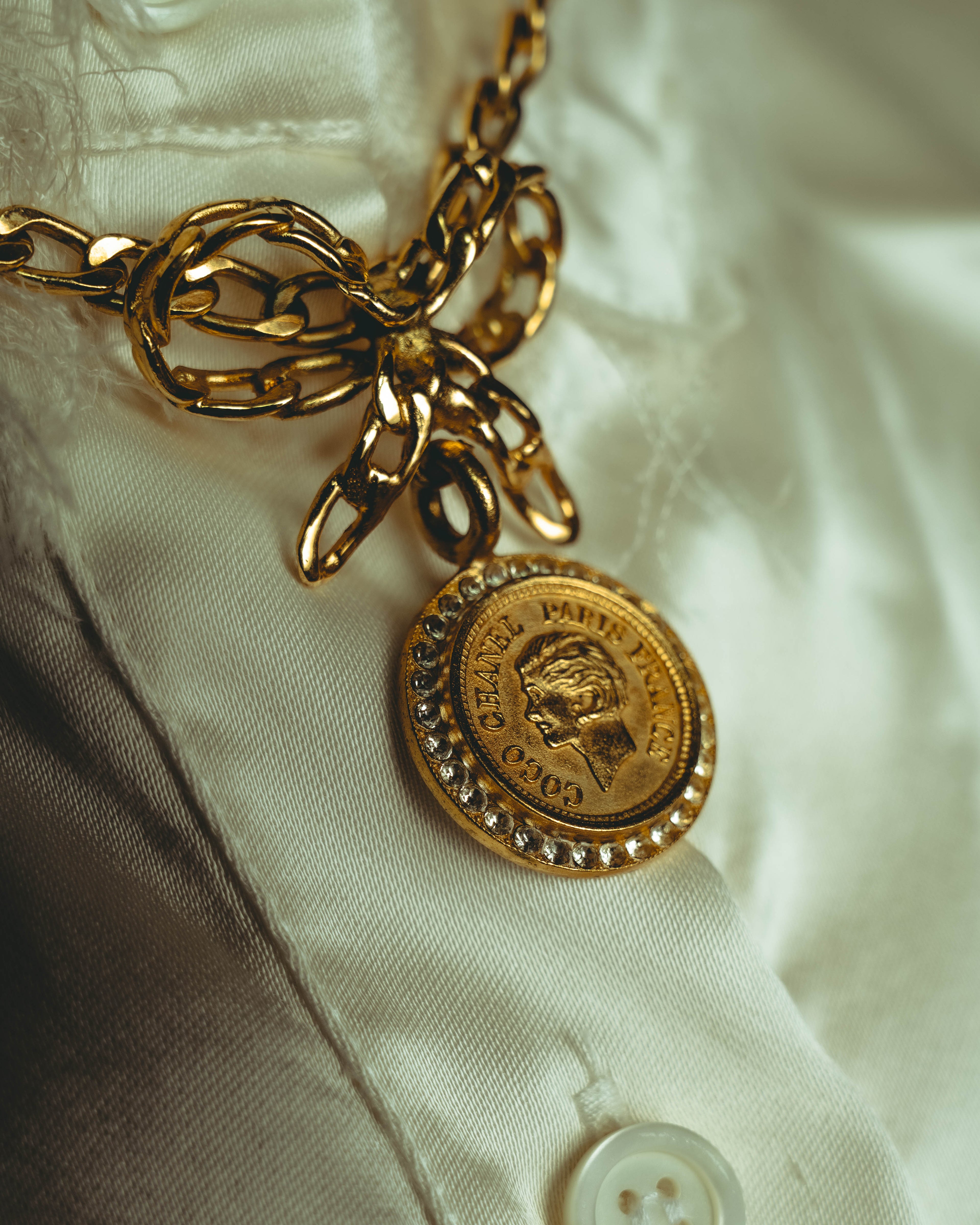 –SPECIAL– "CHANEL" 95AW Jeweled medallion pendant necklace