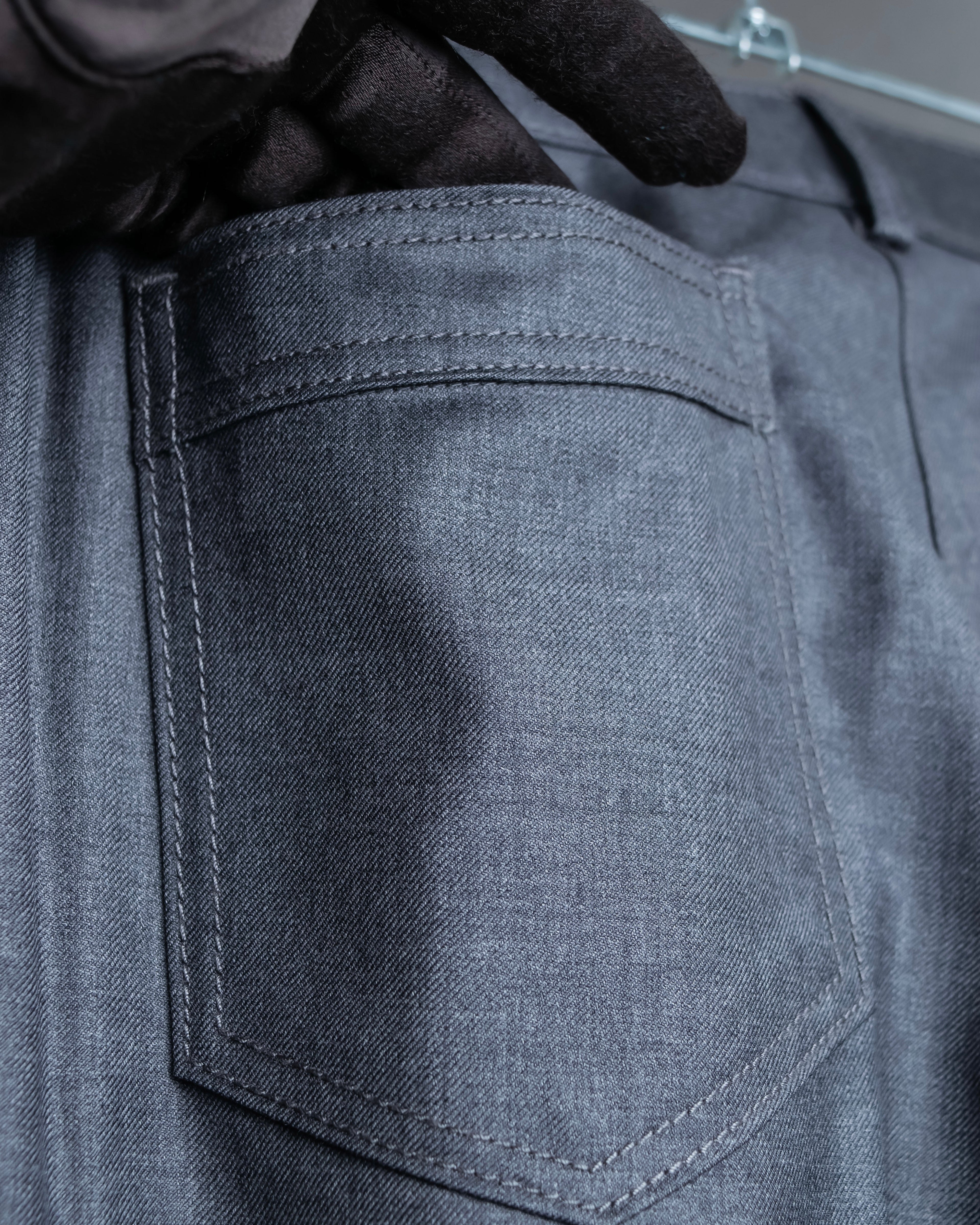 "CHANEL" 100% wool wide tapered slacks