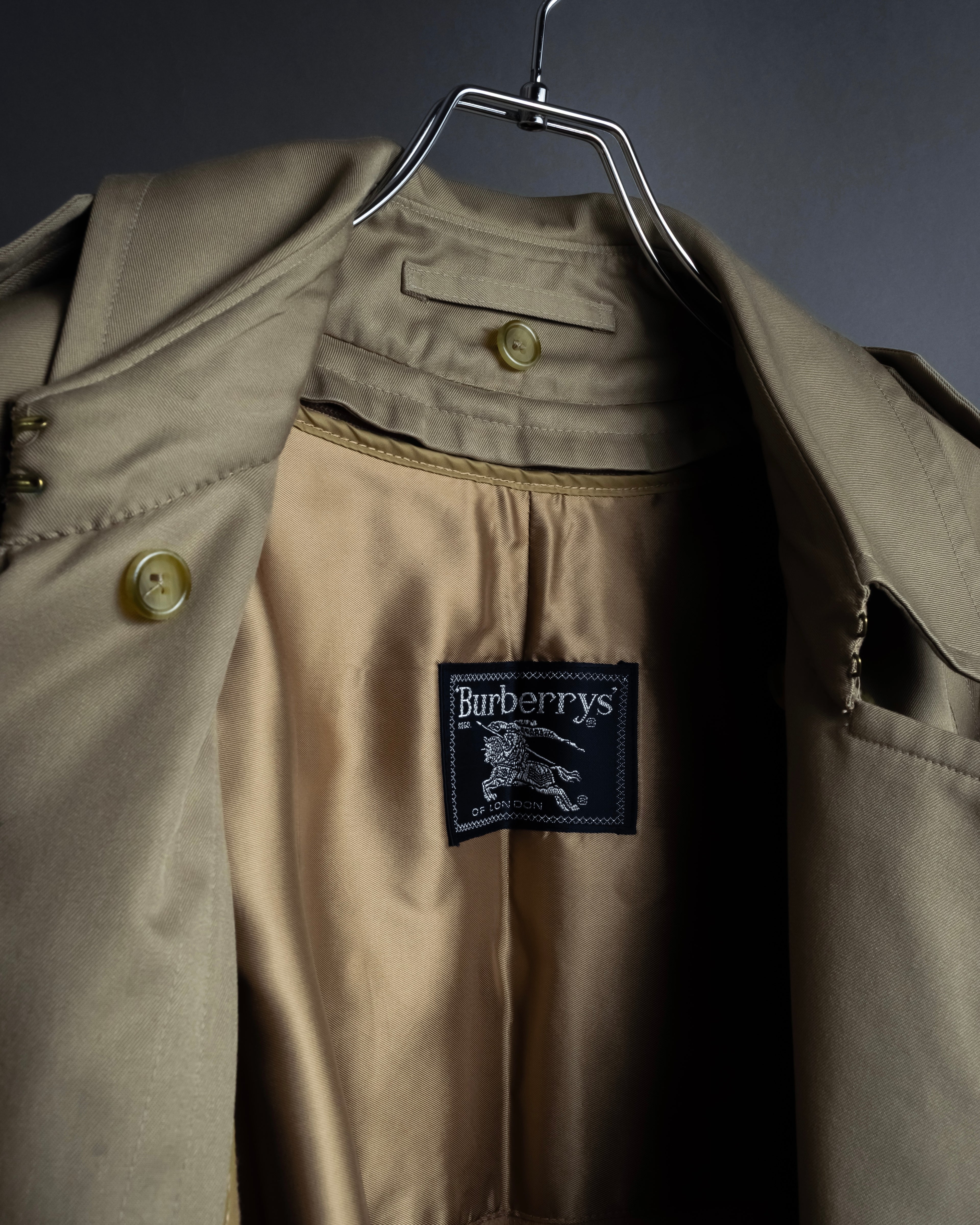 "BURBERRYS" Traditional detail double-breasted stand color trench coat