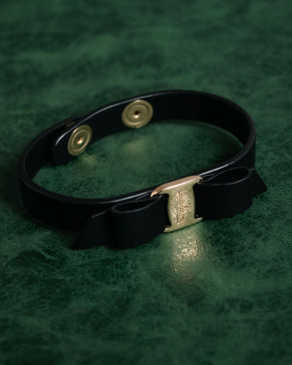 “Salvatore Ferragamo” 2010’s Vara ribbon leather bracelet