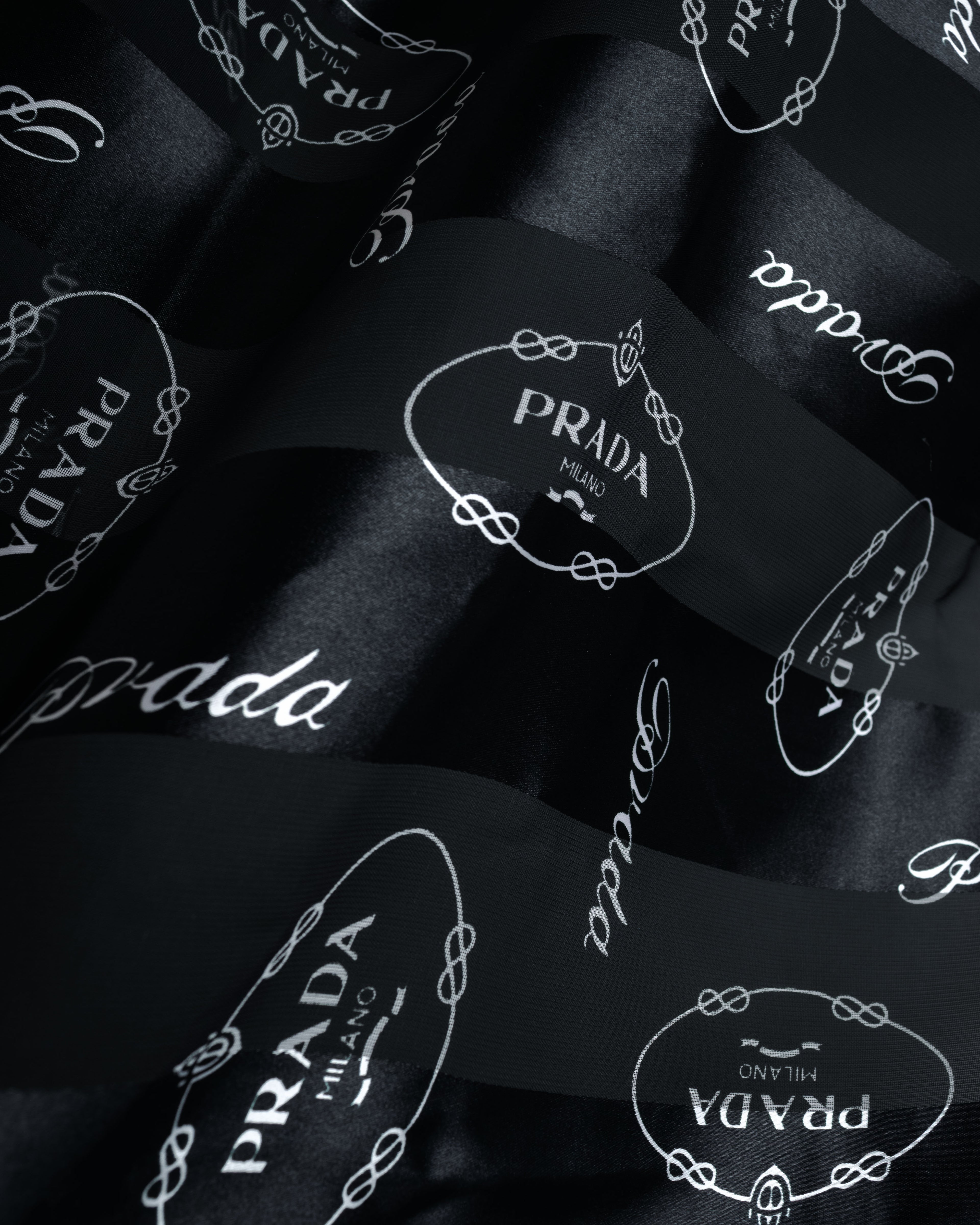 “PRADA” 2000’s Logo large scarf