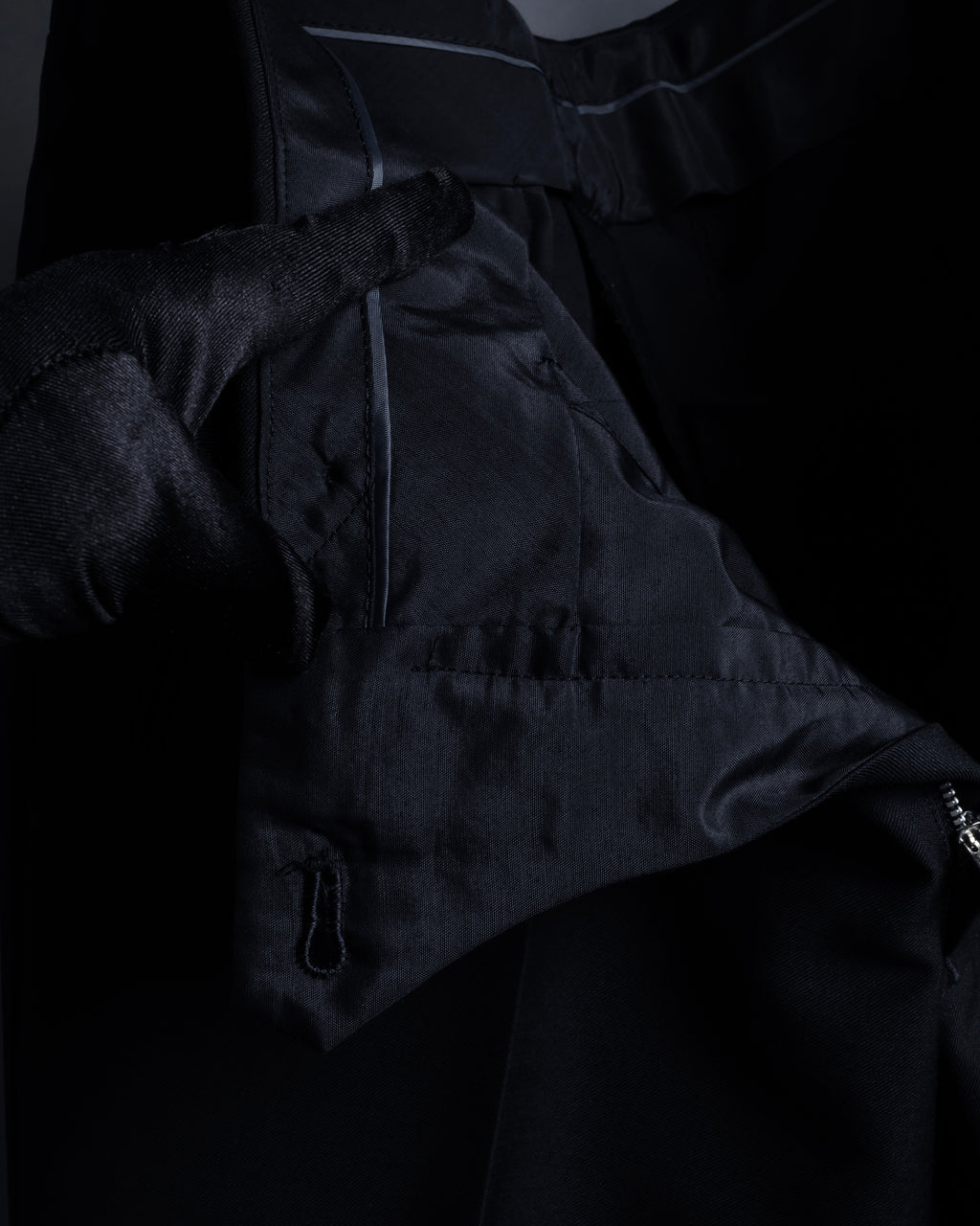 "YVES SAINT LAURENT" Strongly tailored shaped wool set up