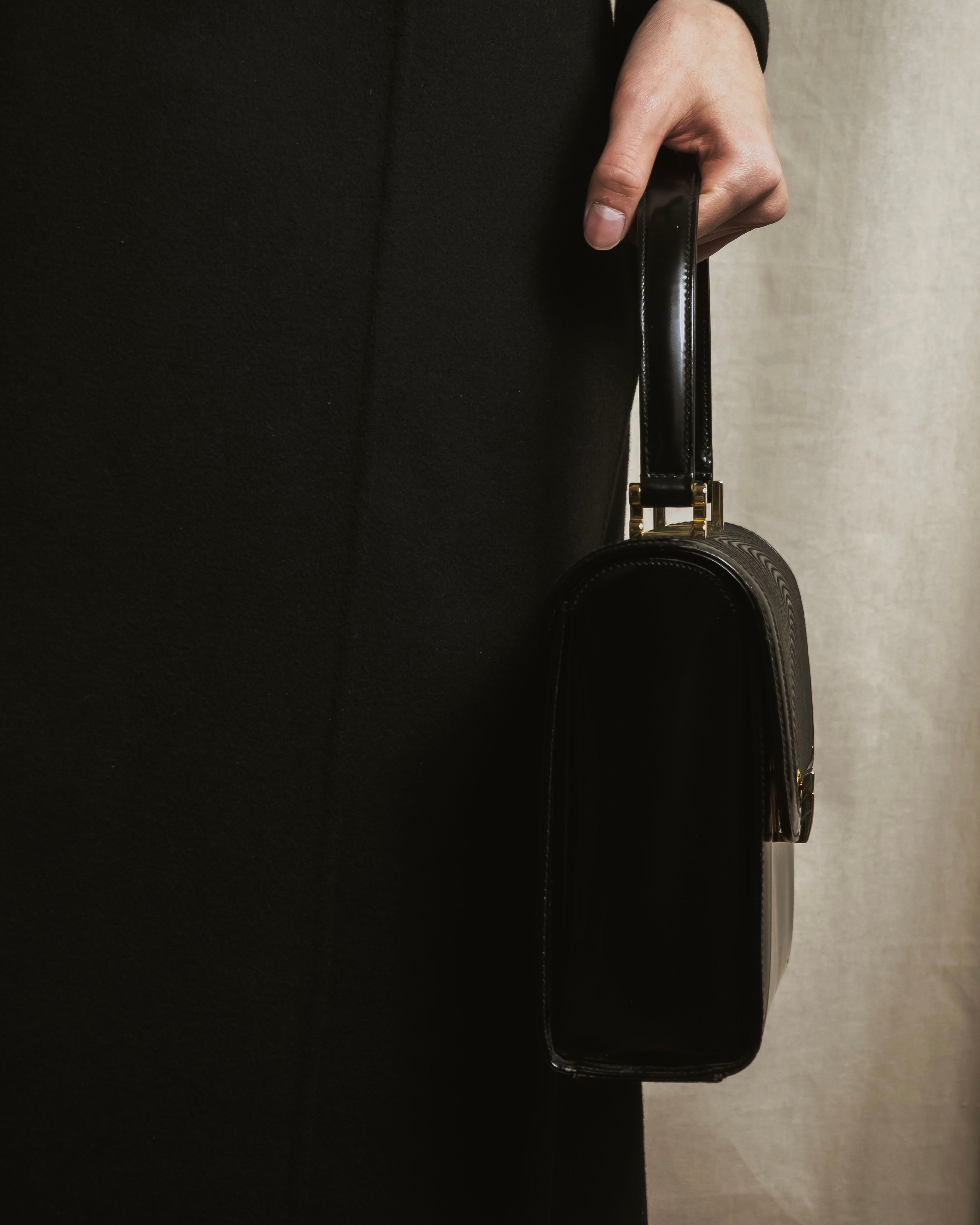 Bolso de mano estructurado de cuero con costura en relieve de los años 80-90 de Tiffany & Co.