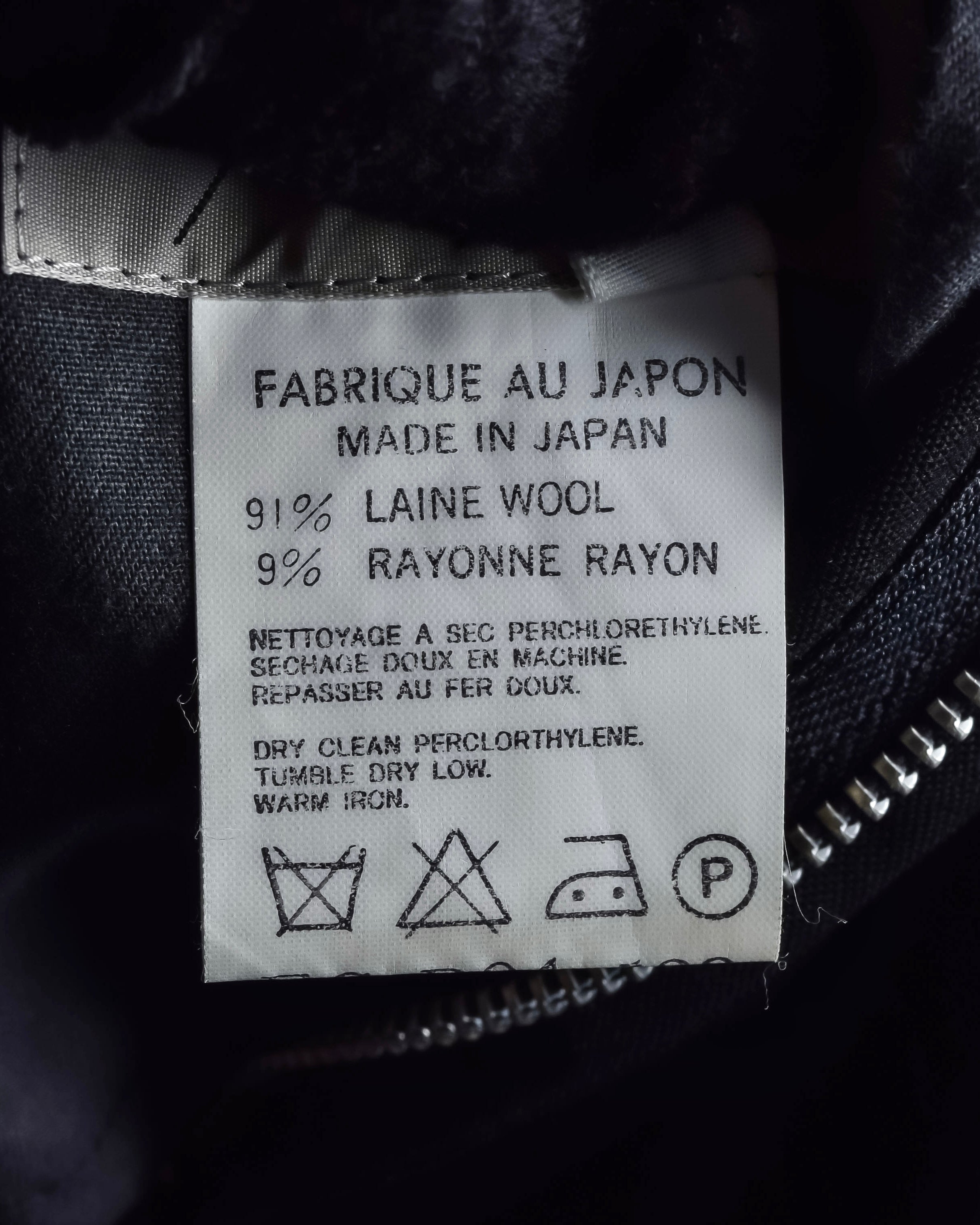 "YOHJI YAMAMOTO FEMME" 10AW Pinstripe pattern tuck wide slacks