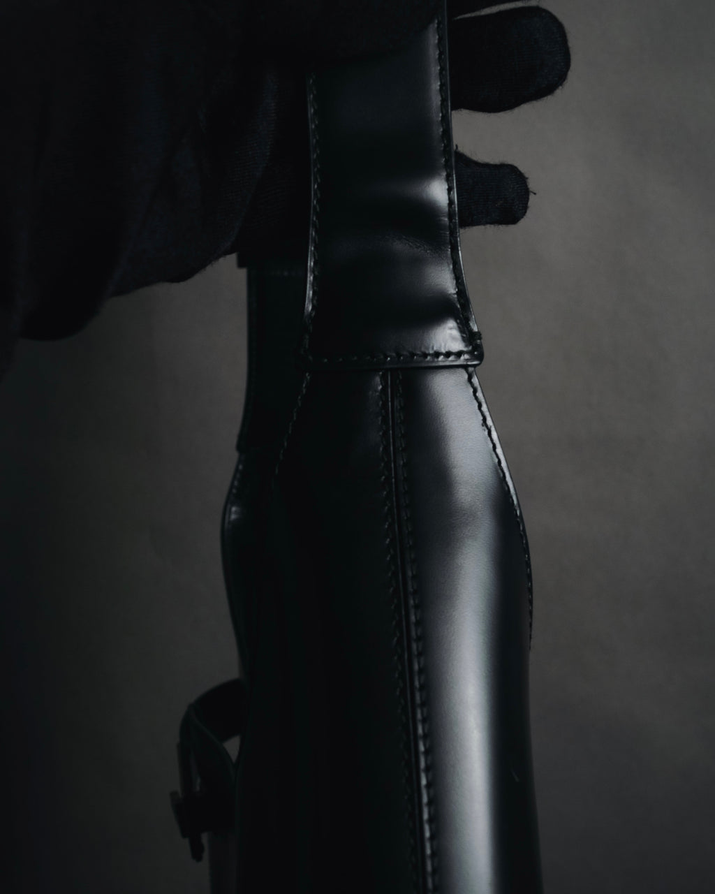 "Salvatore Ferragamo" 90’s-00’s minimalist gancini buckle hobo bag