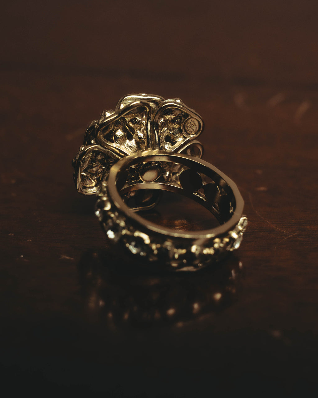 -SPDCIAL- “CHANEL” 99AW Repeated logo oval medallion ring
