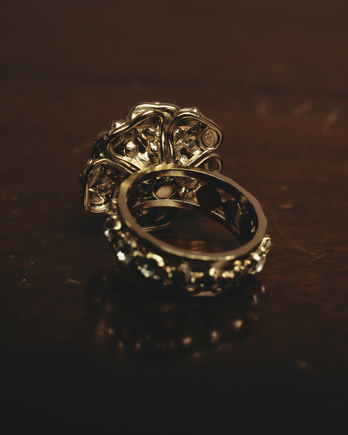 -SPDCIAL- “CHANEL” 99AW Repeated logo oval medallion ring
