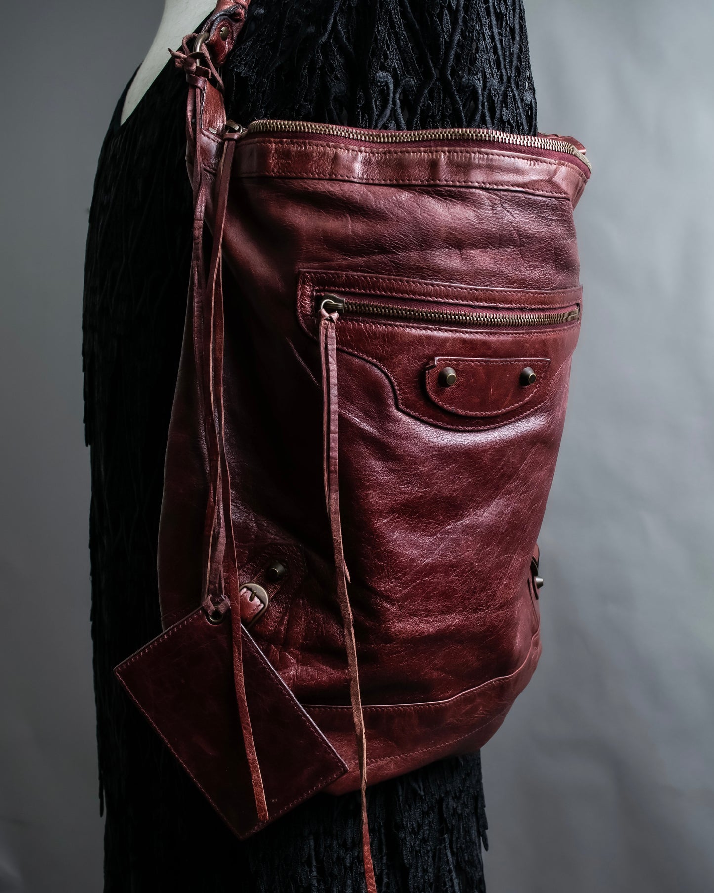 “BALENCIAGA” The Day leather one shoulder bag (burgundy)