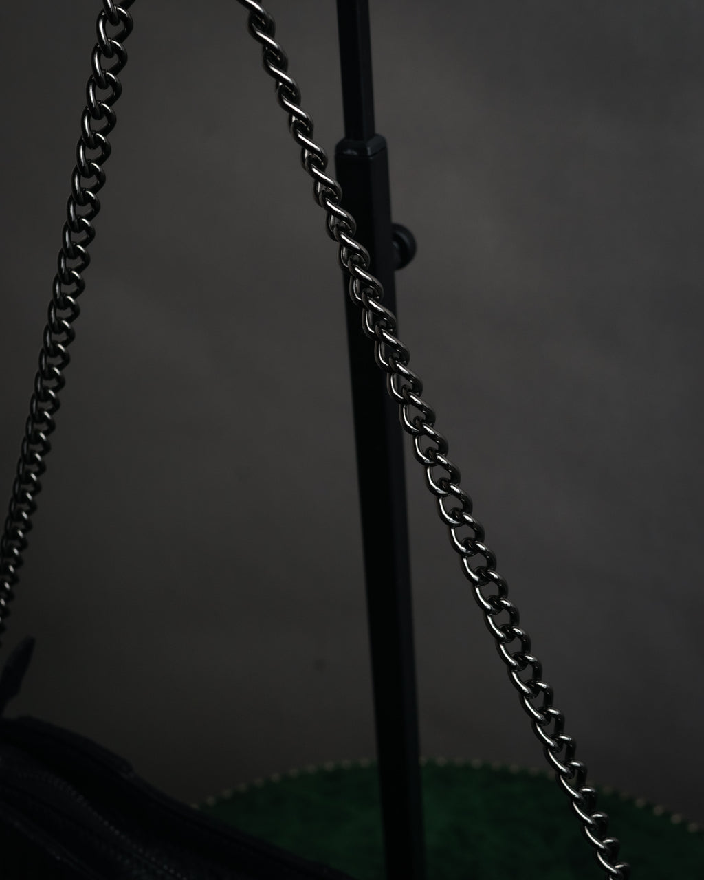 “Salvatore Ferragamo” 2000’s Gathered leather chain shoulder bag