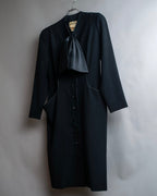 "HERMES" Ribbon scarf detail shaped coat