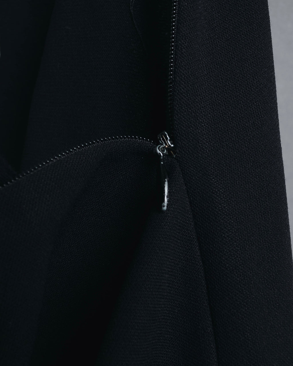 "GIORGIO ARMANI" 90’s Minimalist straight-leg virgin wool slacks