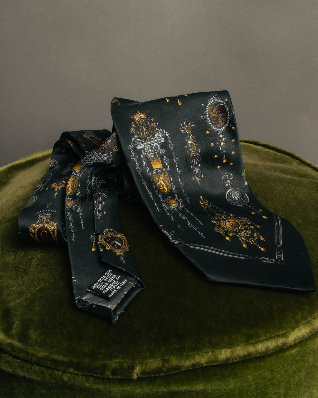 "Gianfranco Ferré" 90's Baroque print silk necktie