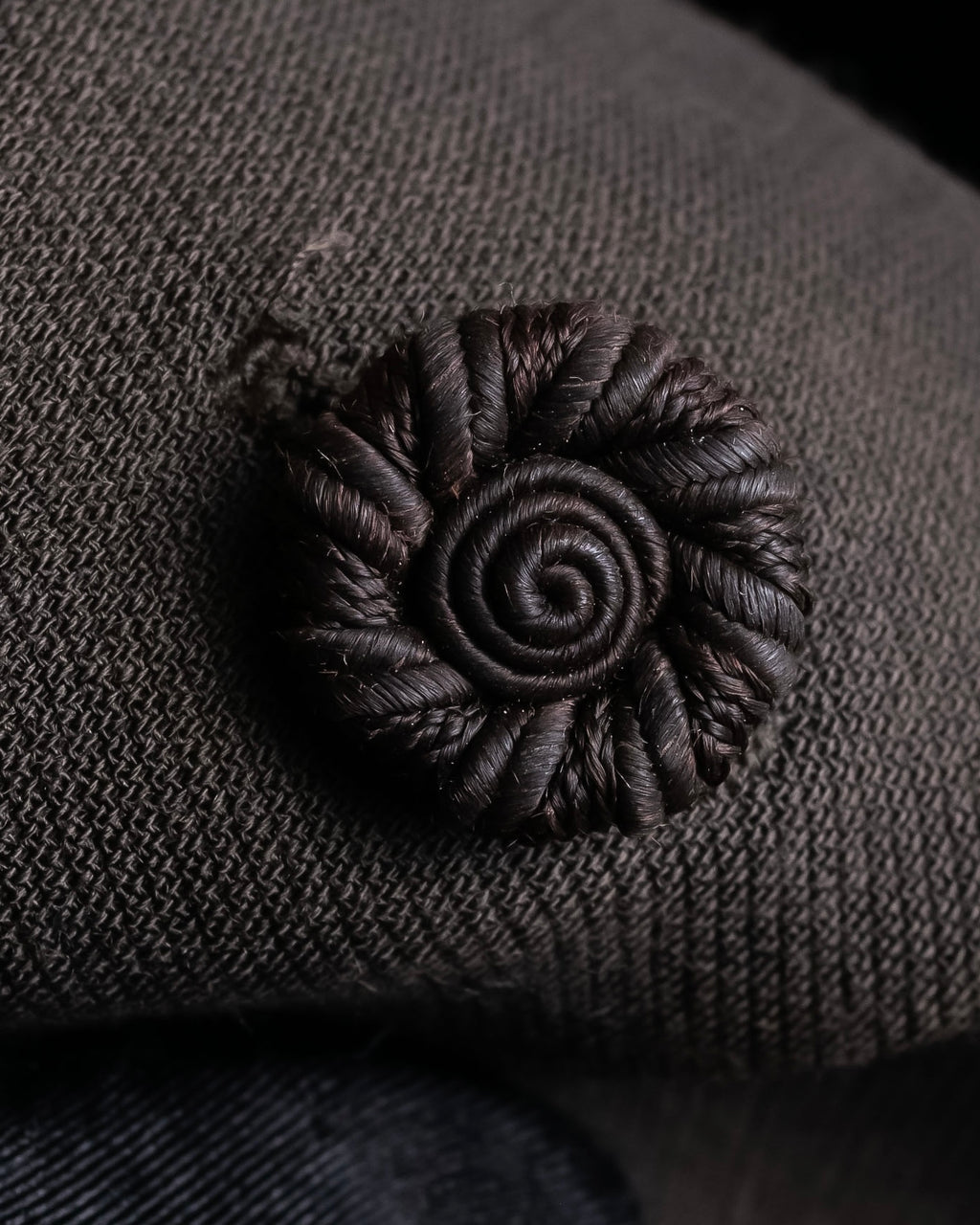 "Christian Dior Boutique Paris" Beautiful waist-shape shawl collar long coat