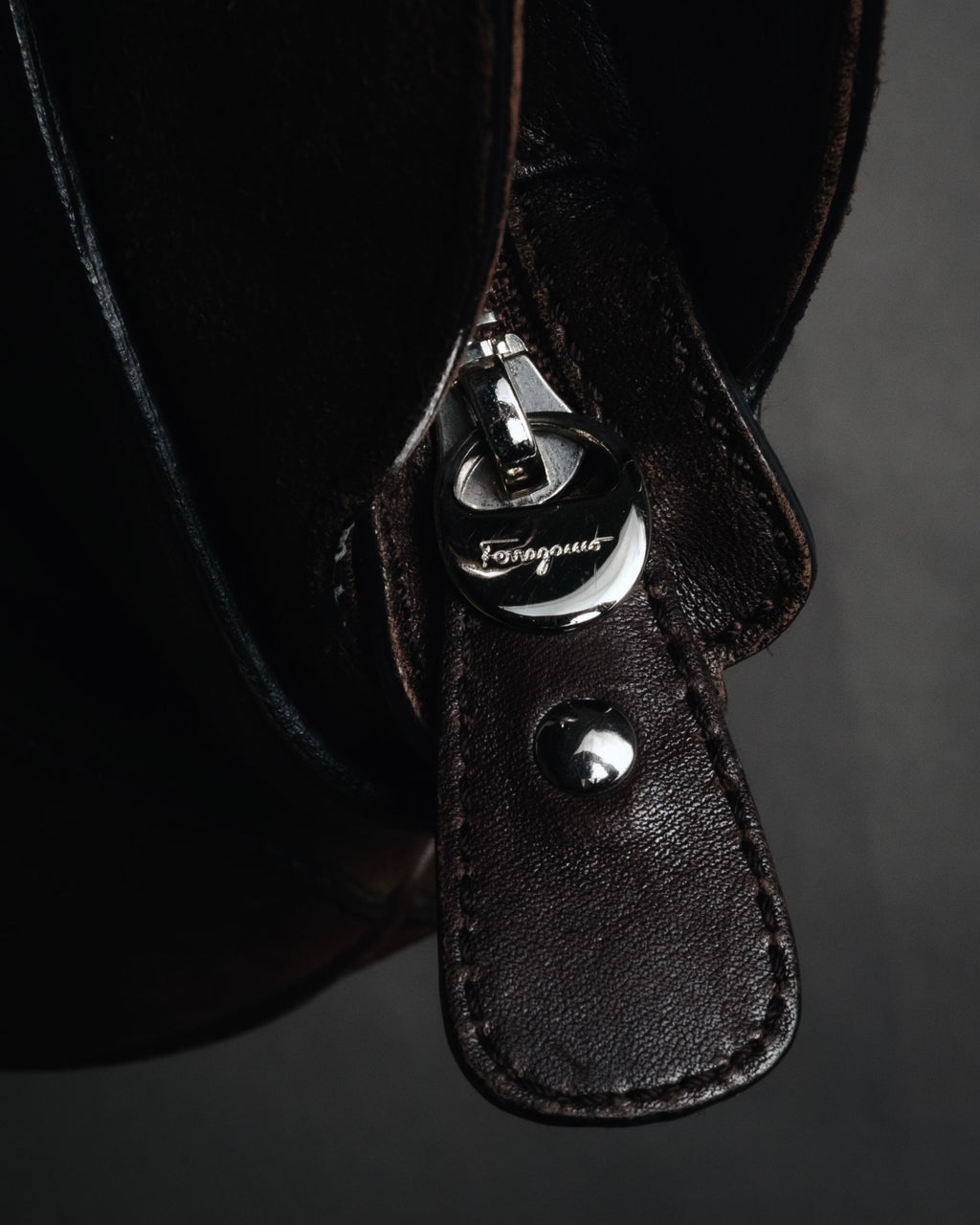 "Salvatore Ferragamo" 00’s suede gancini gathered bowling bag