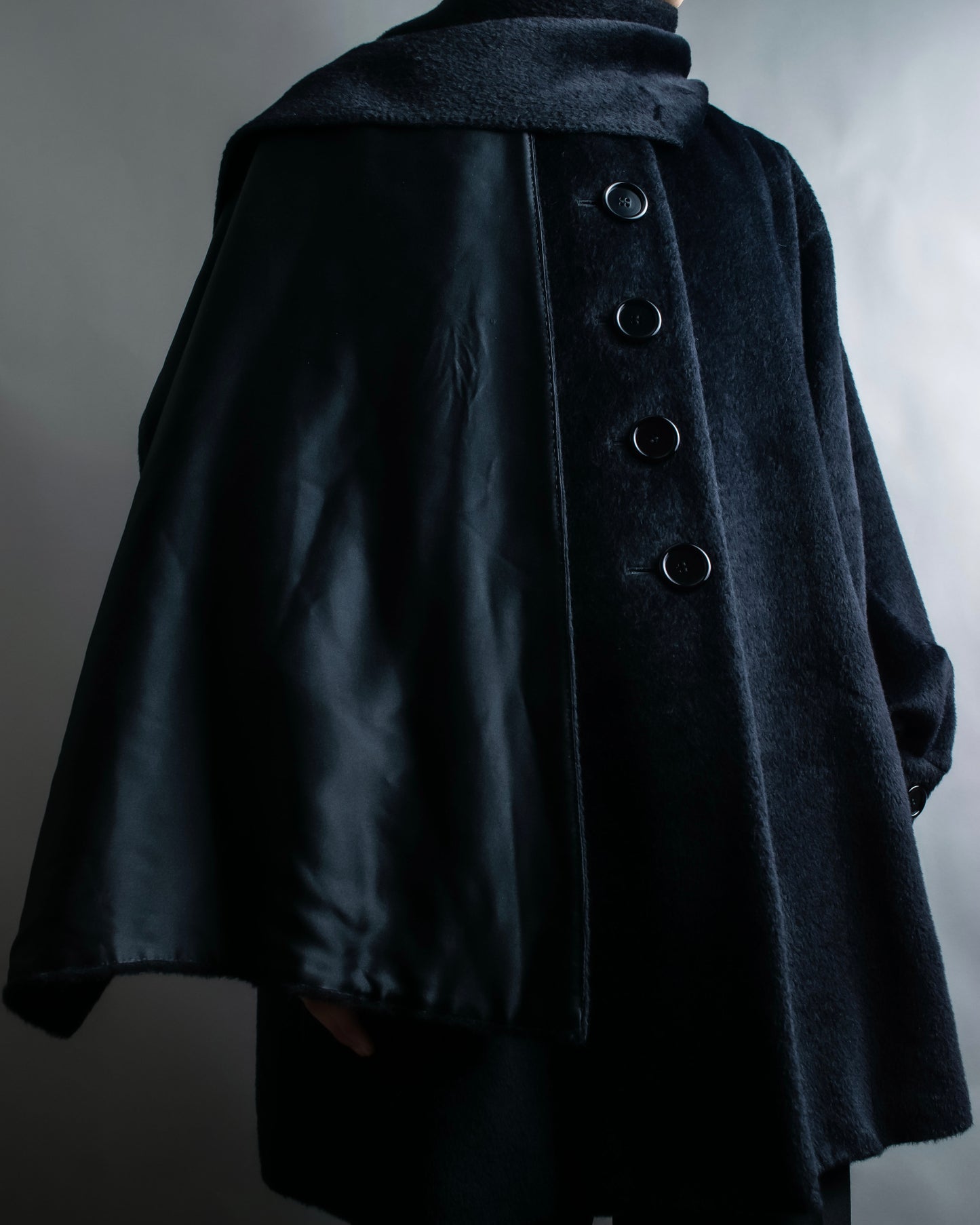 "DIOR" Cape docking fluffy mid length coat