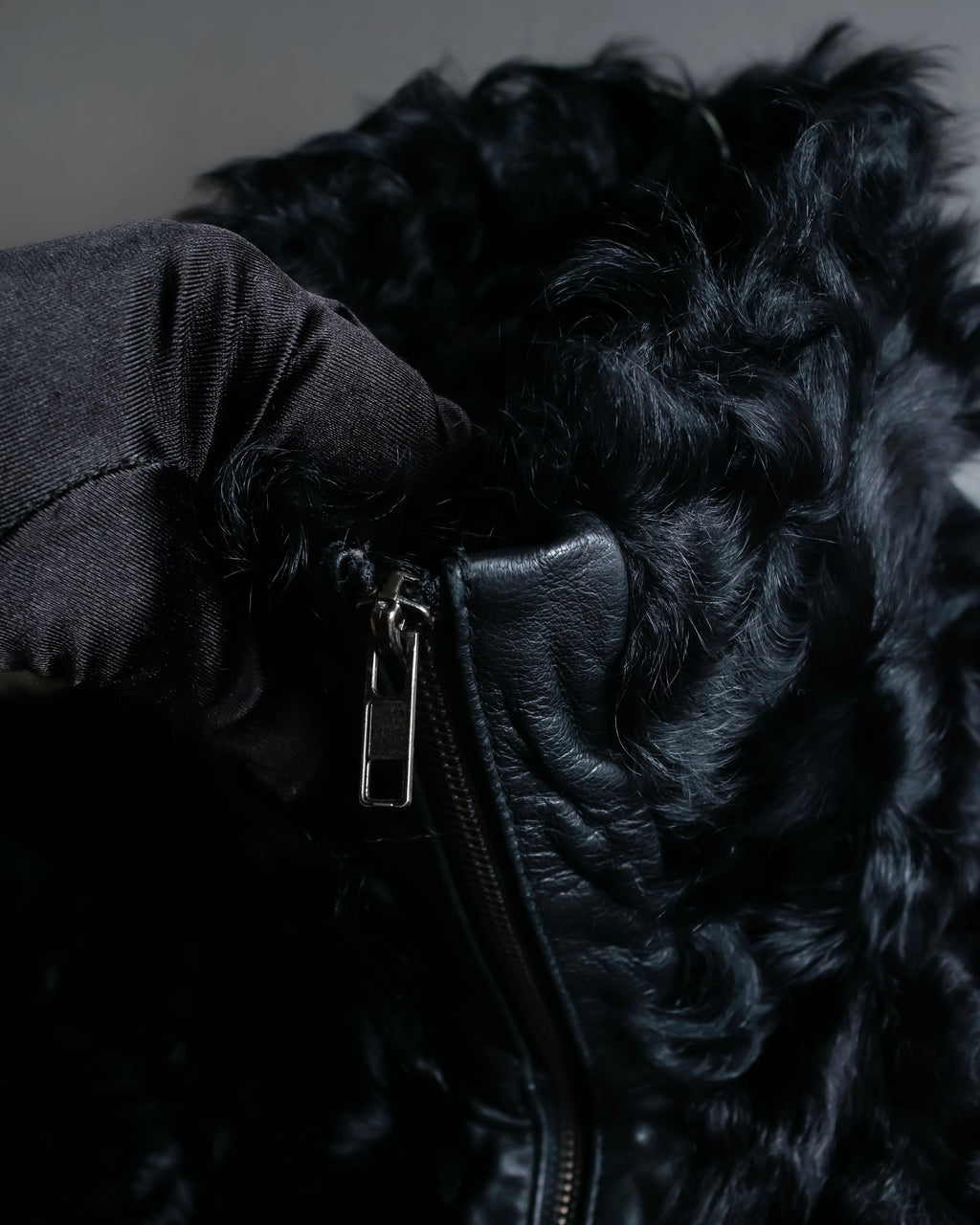 "HERMITAGE" Box silhouette double zipper fur blouson