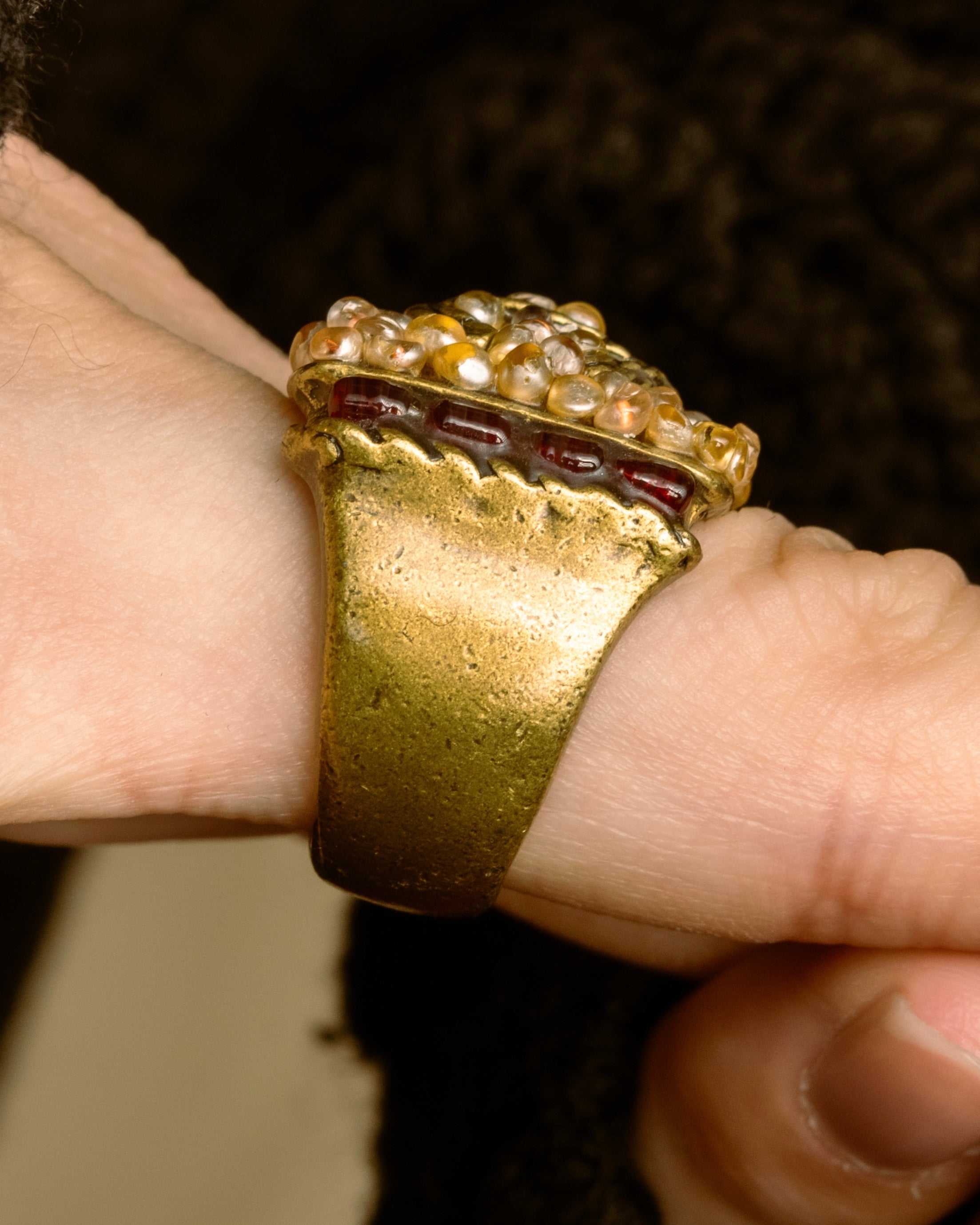 "CHANEL" 00 AW Glass pearl Coco mark motif gold ring