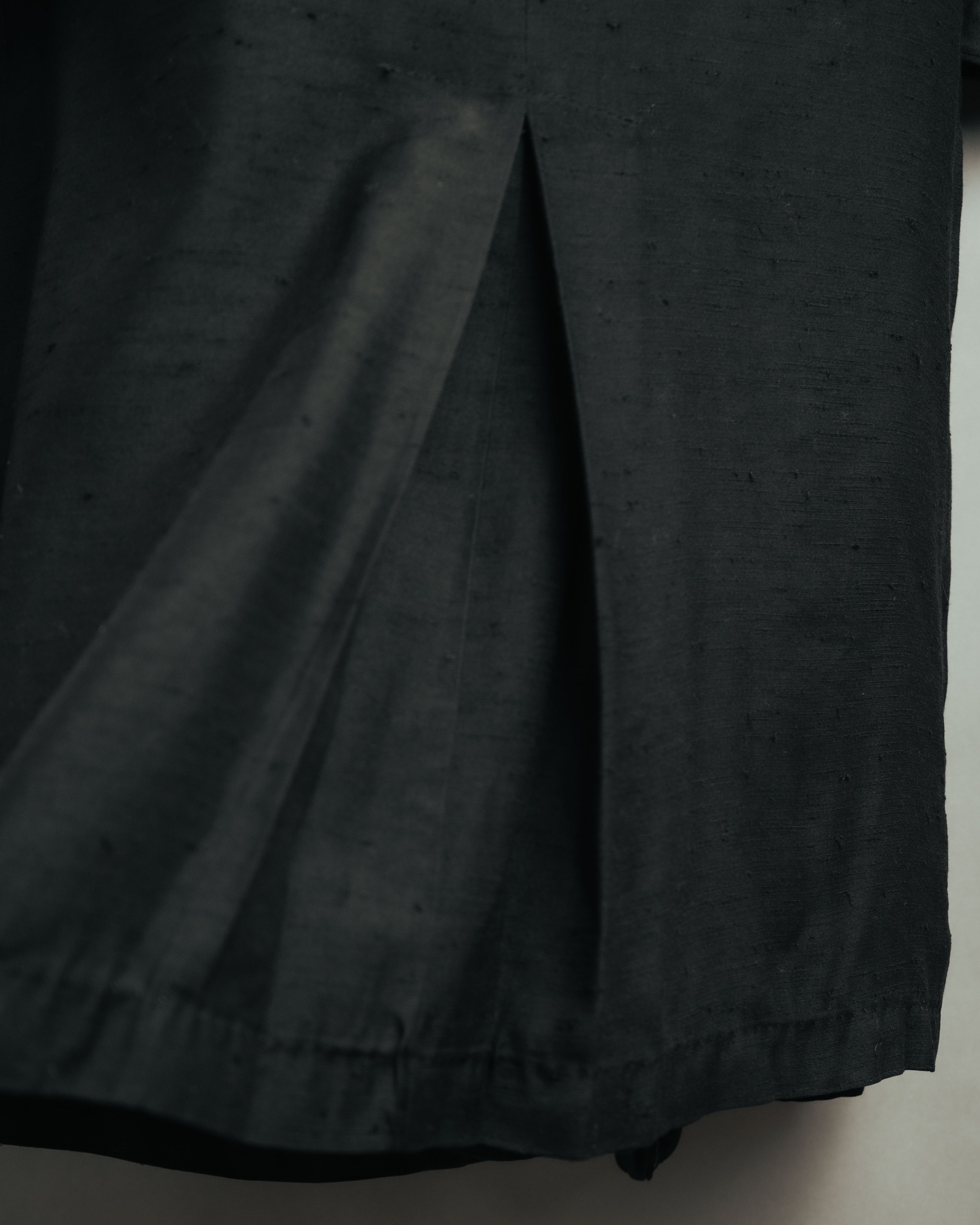 -MOOD Vintage Collections-
80’s-90’s Ruffle detail black long coat