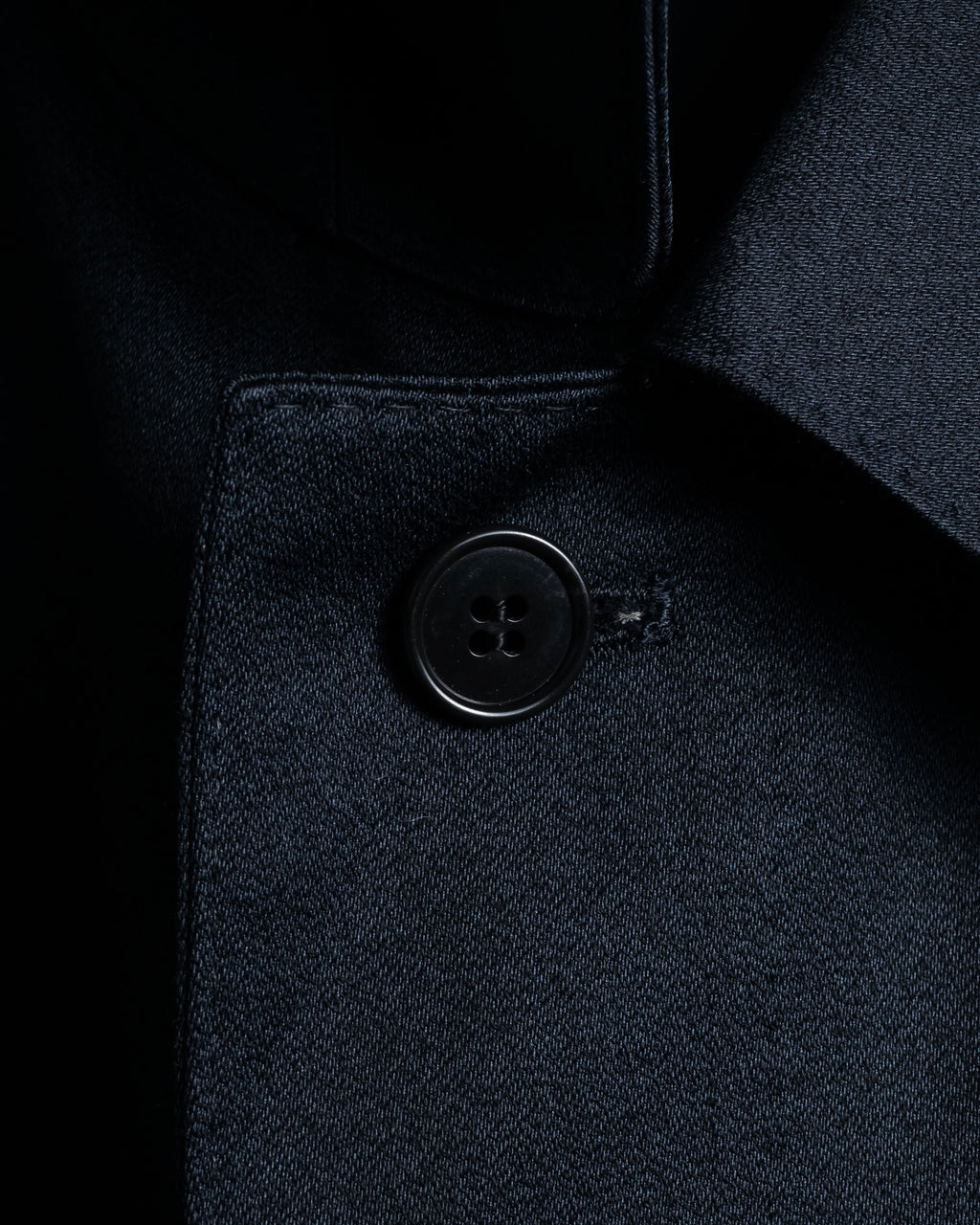 “Yves Saint Laurent” 90’s clean fly-front bal collar coat