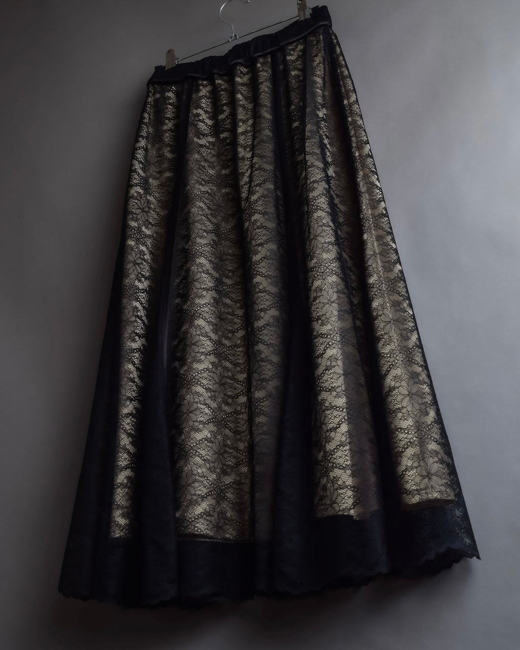 "LANVIN en Bleu" Flowers black lace layered skirt