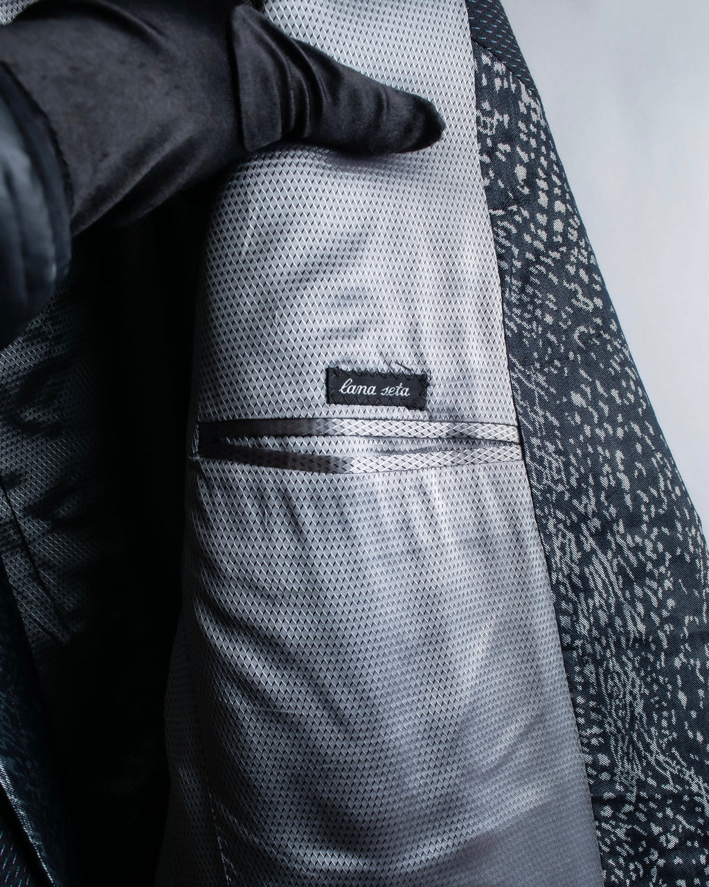 Vintage lapel design tailored jacket