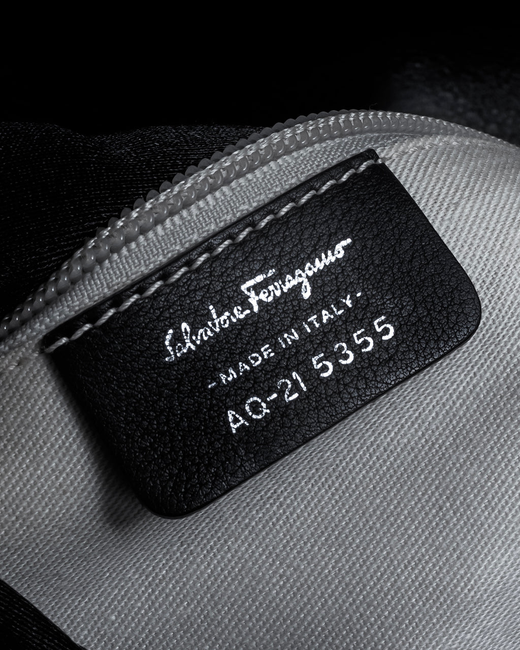 "Salvatore Ferragamo" Gancini motif design leather bowling bag