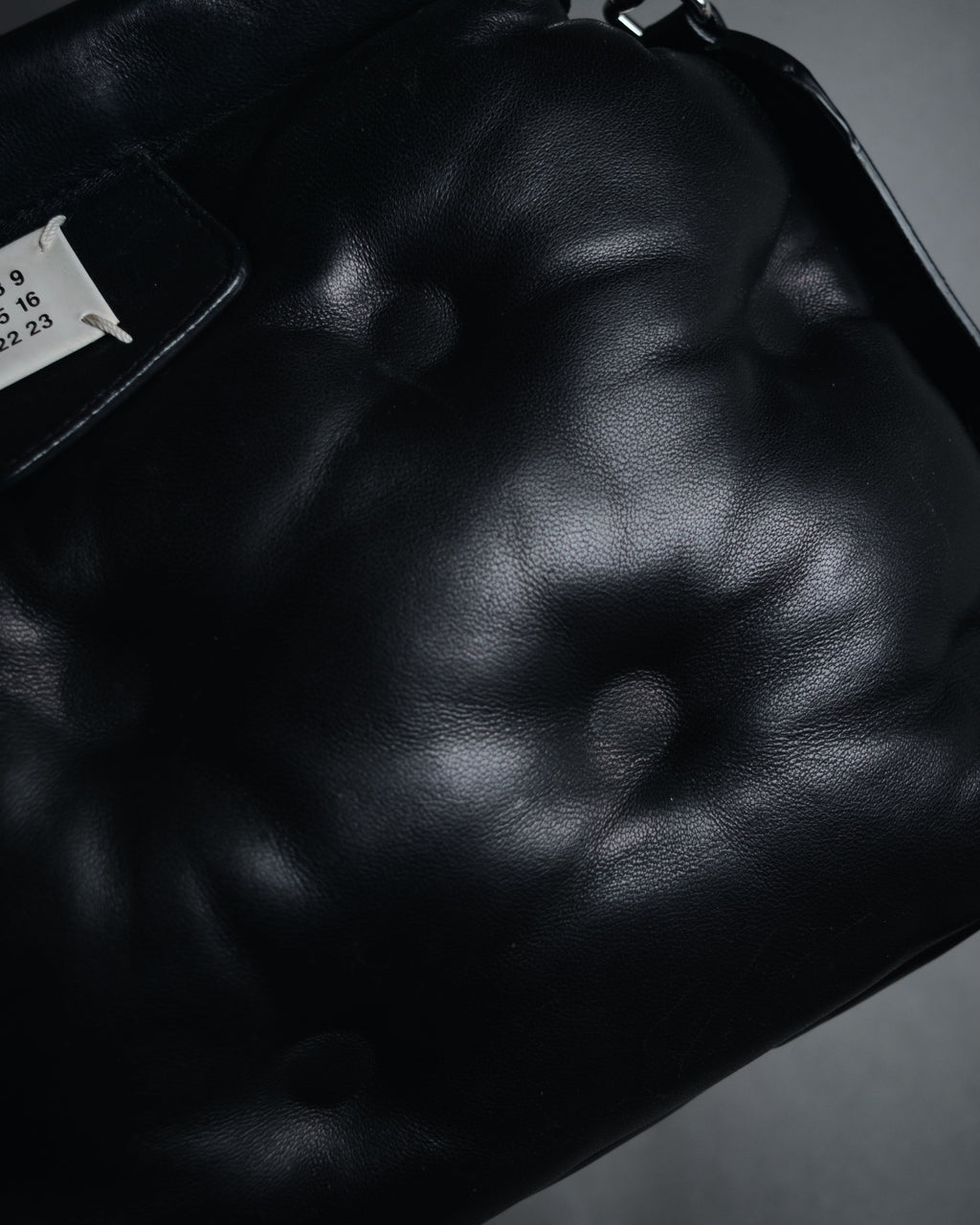 –SPECIAL– "Maison Margiela" 18’s-21’s Quilted pillow leather shoulder bag