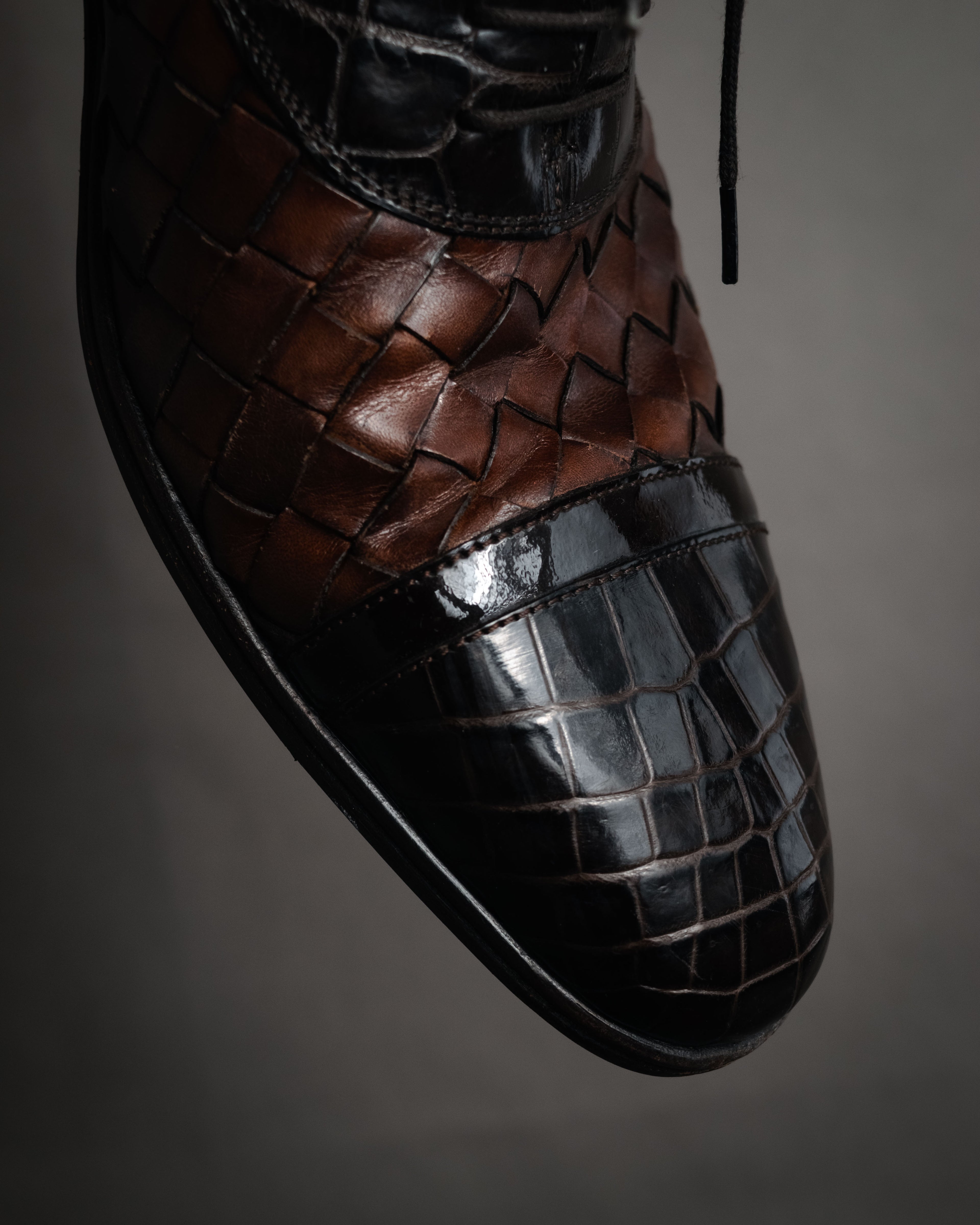 “DOLCE&GABBANA” 2008–2014 Exotic leather and intrecciato oxford shoes