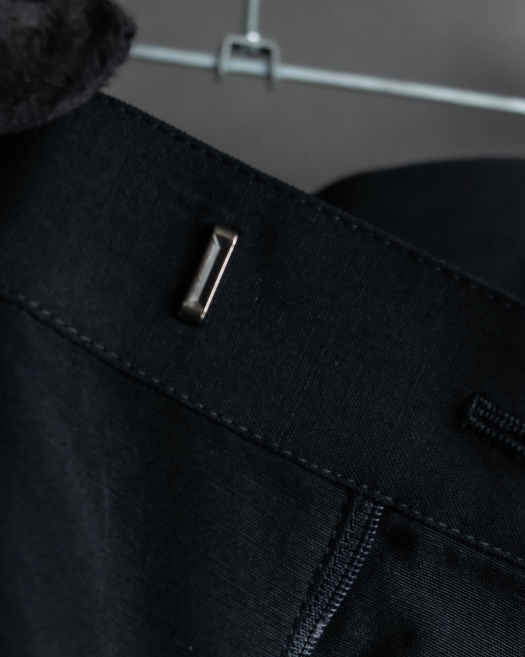 "JEAN PAUL GAULTIER FEMME"
 High-waisted straight draping slacks