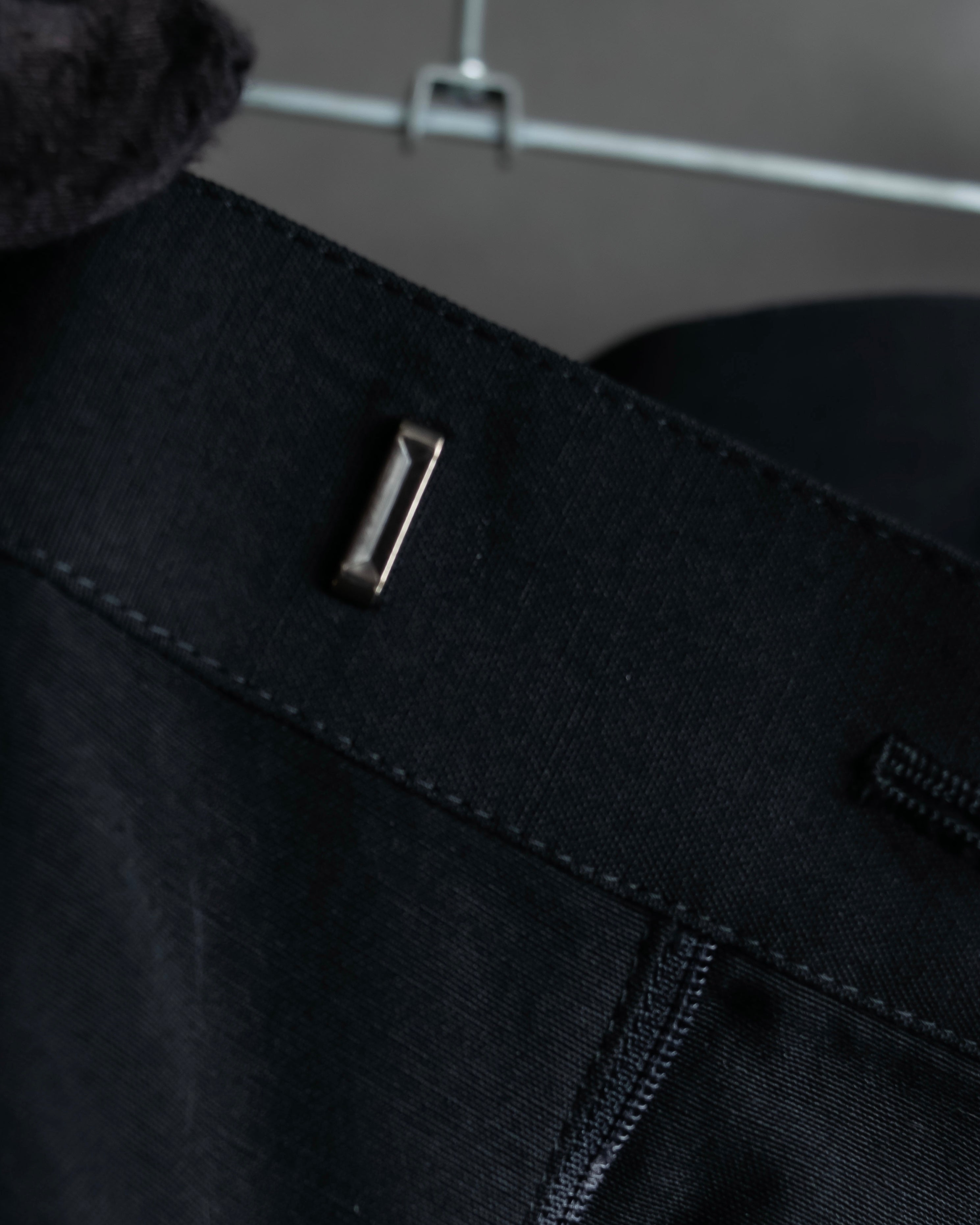 "JEAN PAUL GAULTIER FEMME"
 High-waisted straight draping slacks