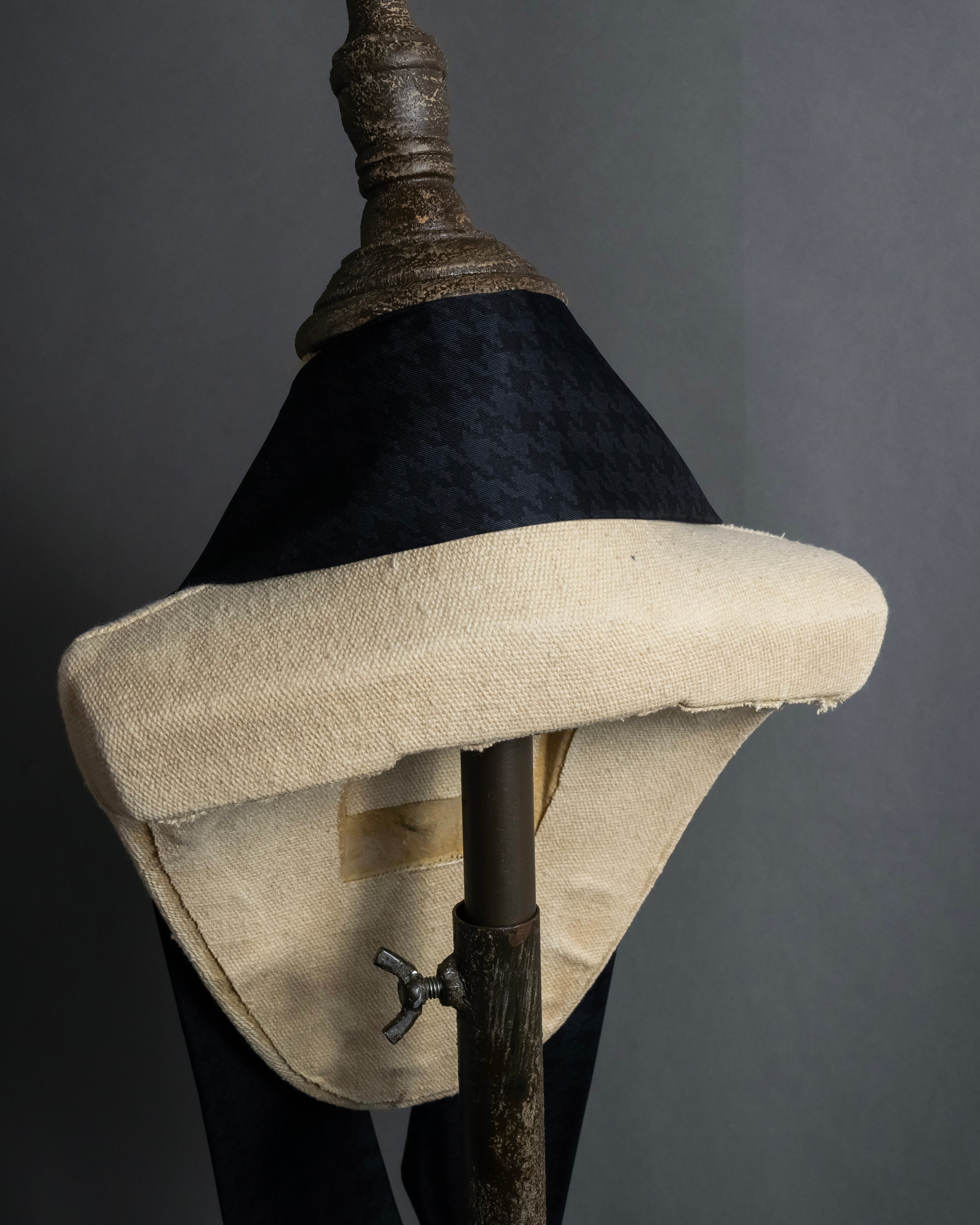 -MOOD Christmas Collection-
"Dior" Classic houndstooth pattern Mitza scarf