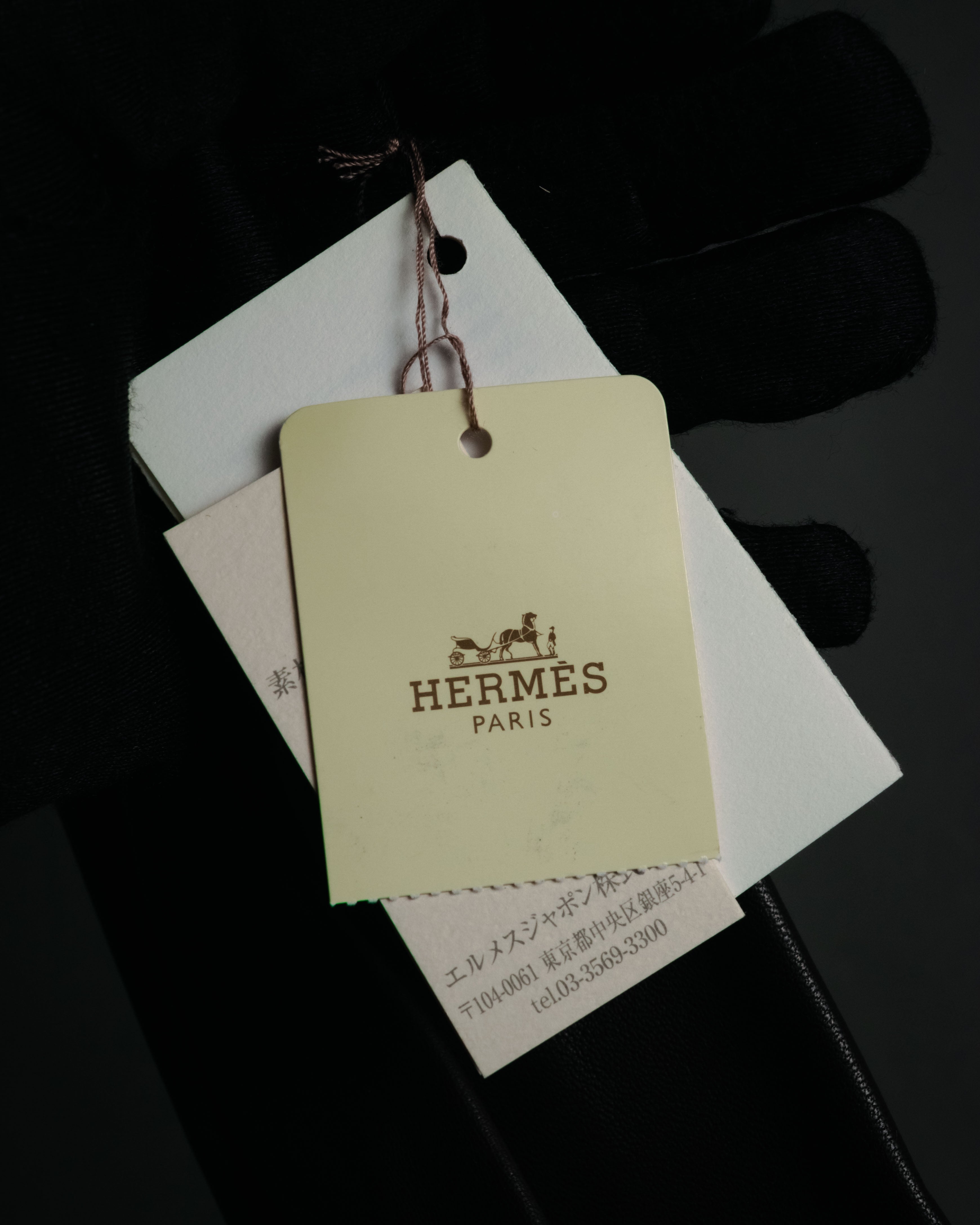 “HERMÈS” 2010’s bi material lambskin silk lined gloves