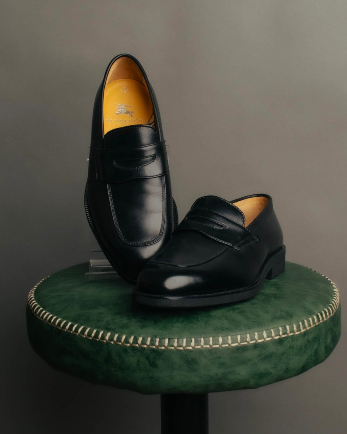 "BURBERRY LONDON" 00's Glossy black leather penny loafers