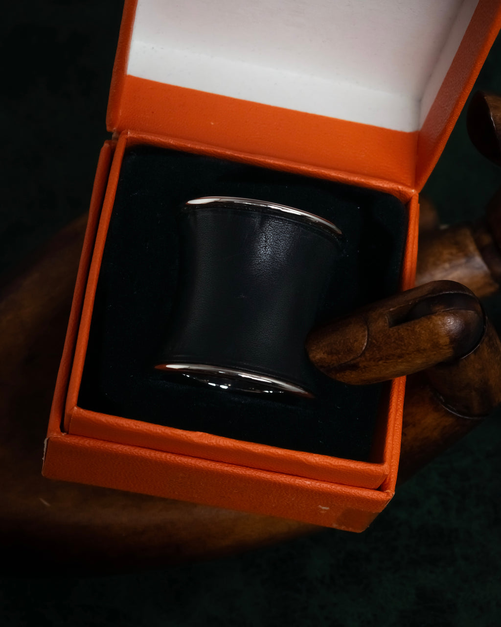 "HERMES" Drum-shaped calf leather scarf ring